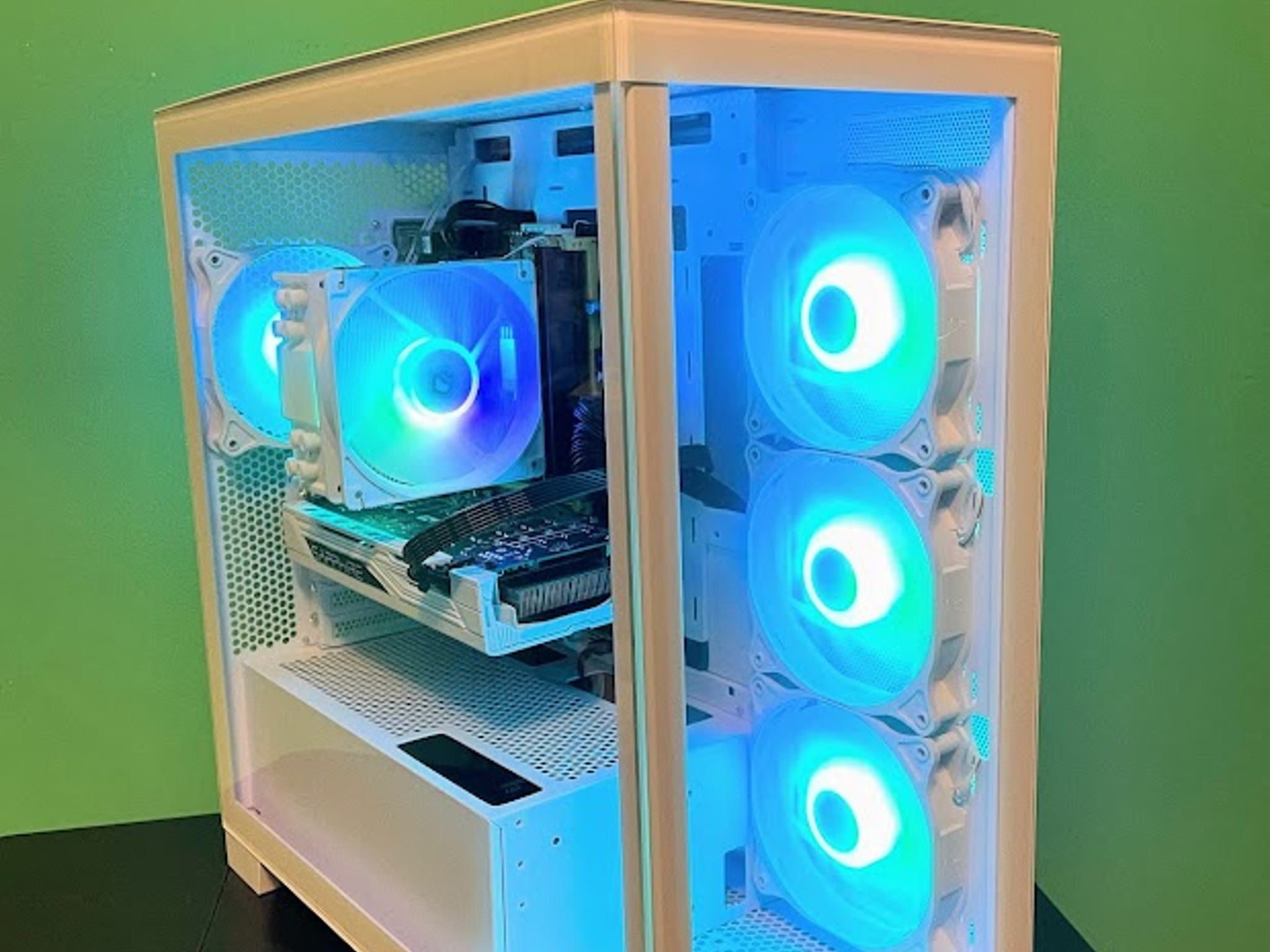 White GLASS Gaming PC| Intel i5 / Amd RX580 / 8GB / 500GB SSD Win 10 Pro WiFi