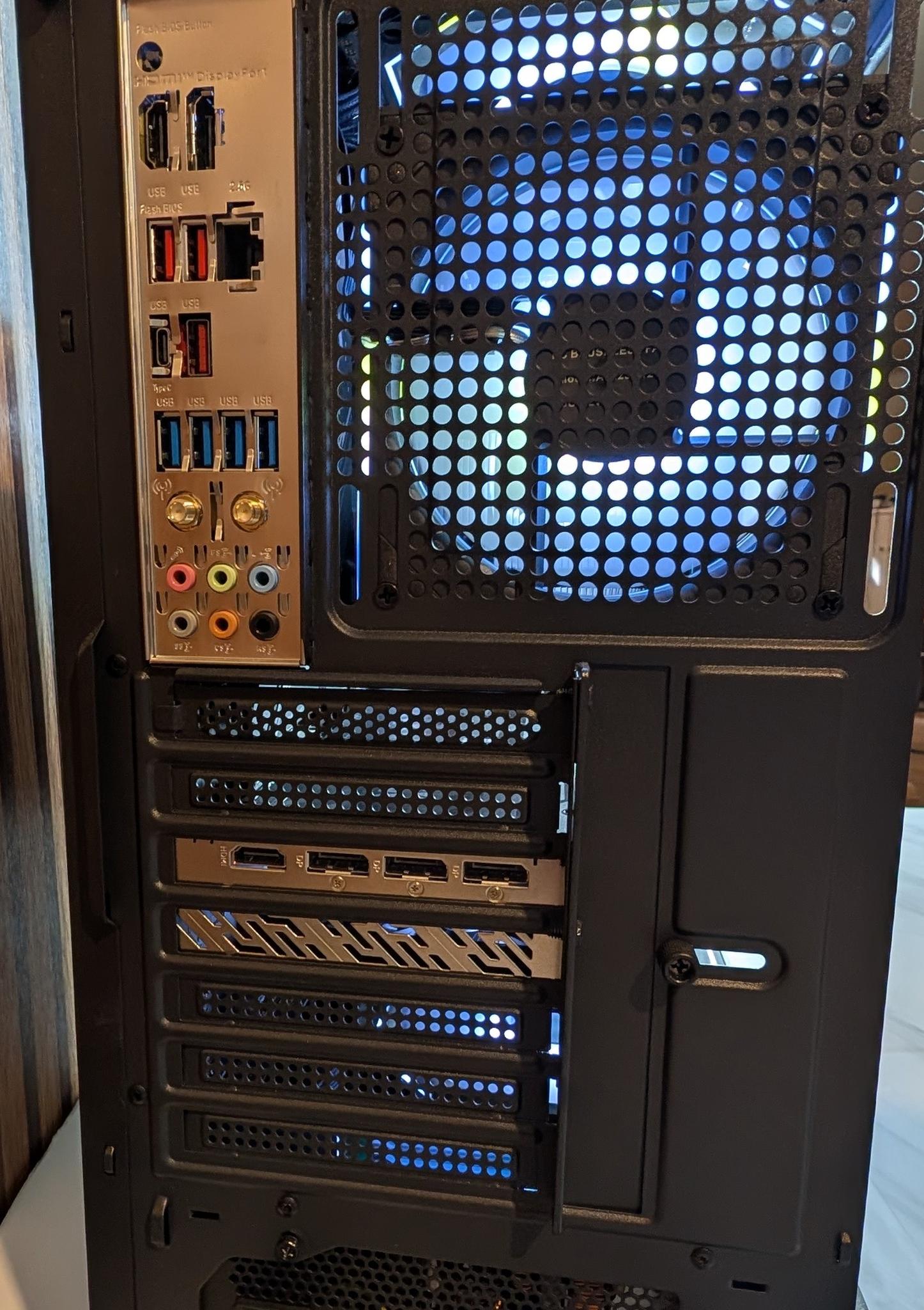 9070 16GB | RYZEN 5 7600X | 16GB DDR5 | 1TB NVME | 750W