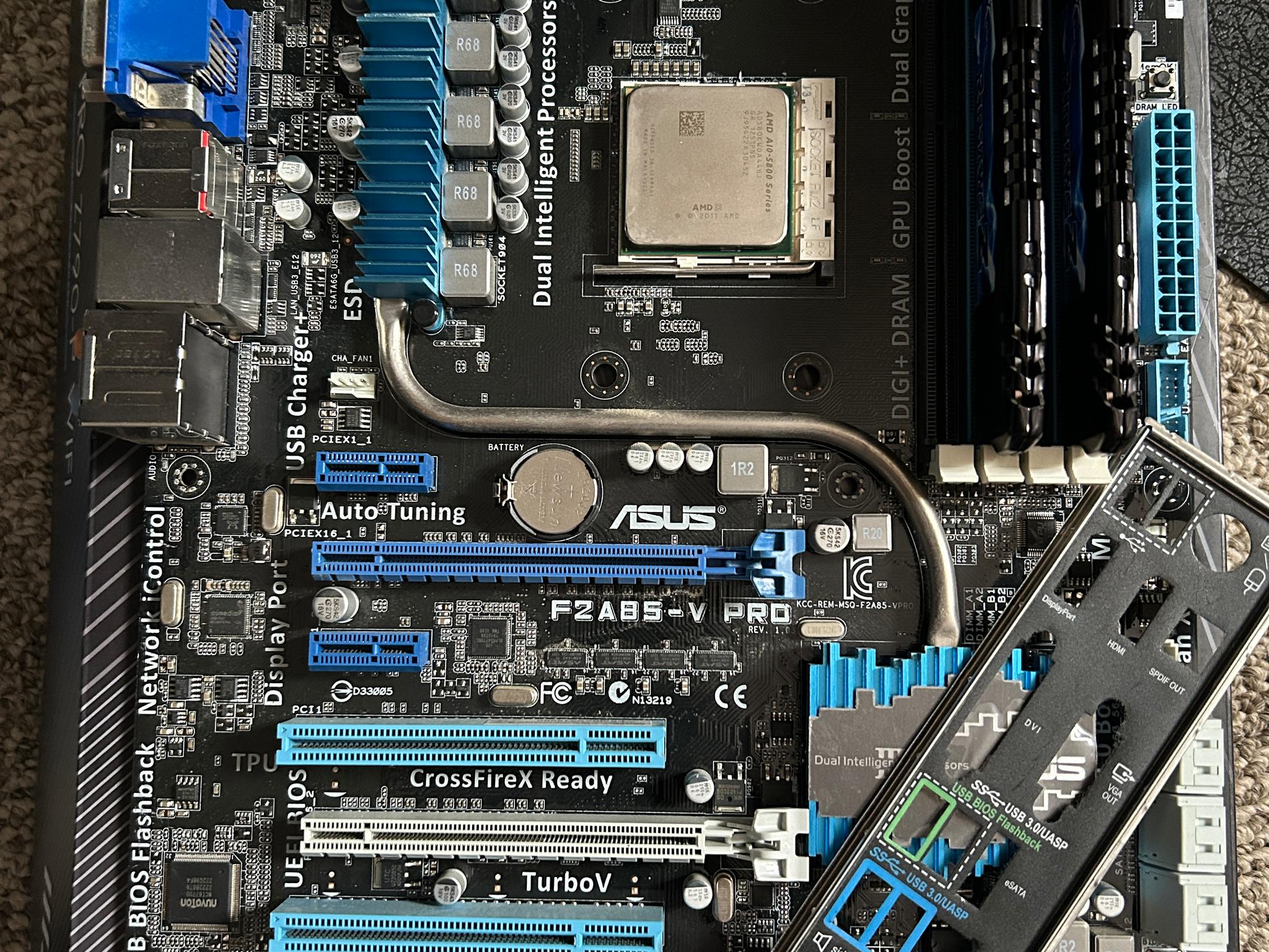 AMD A10-5800 + ASUS F2A85-V PRO + G. SKILL RipJaws X 8 GB (2 x 4GB)