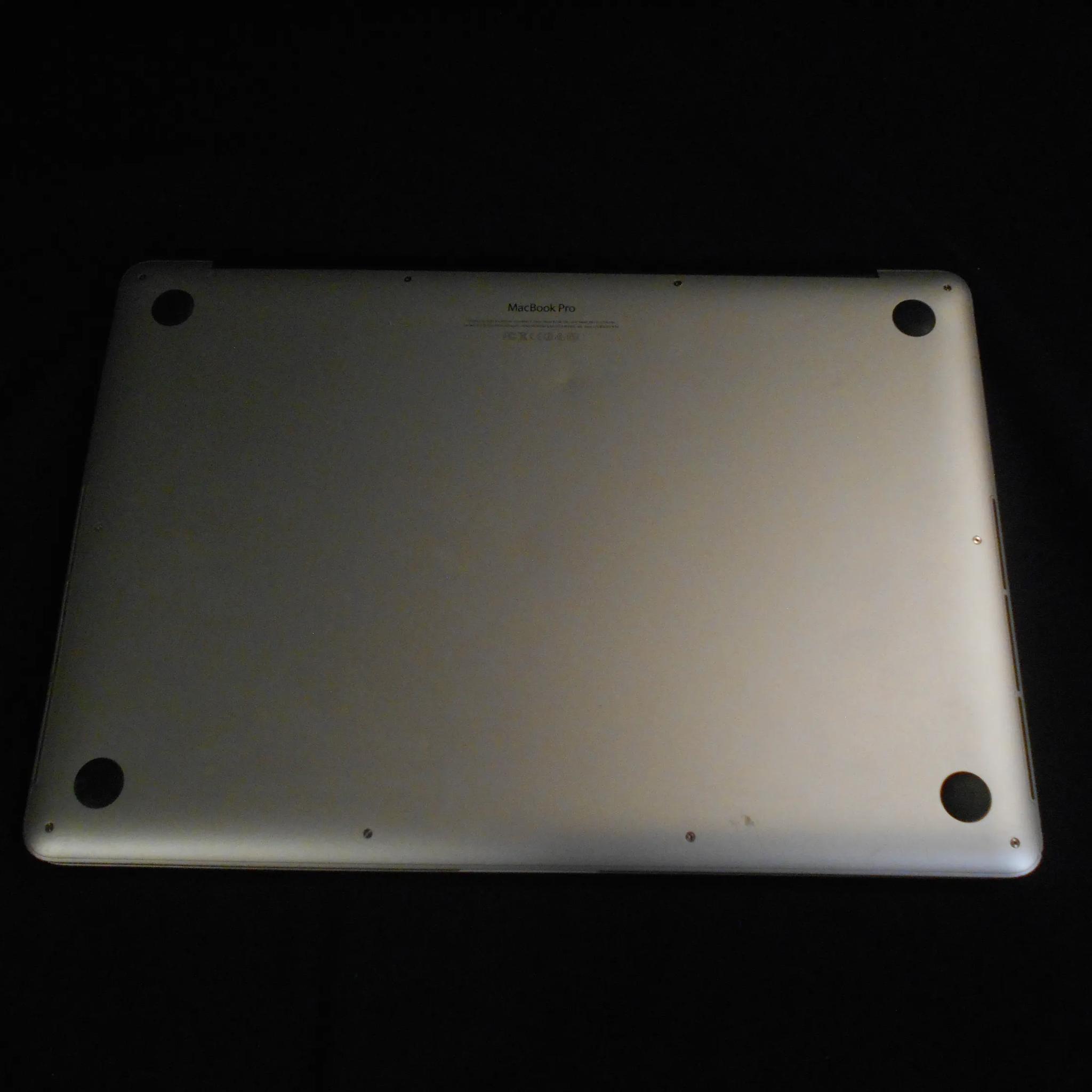 Macbook Pro 15 Inch Retina i7 16gb Ram Sonoma
