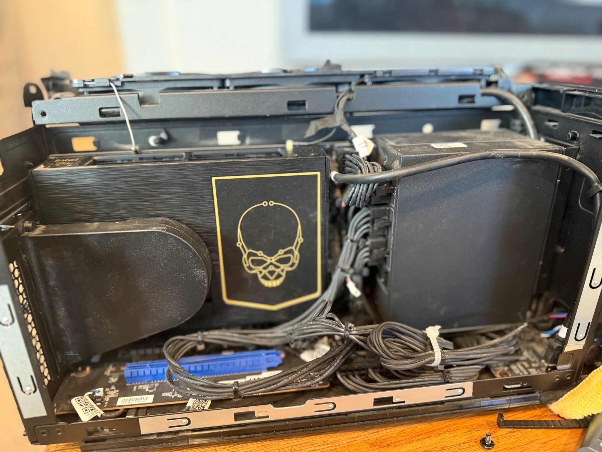 Intel NUC 11 Extrema KIT