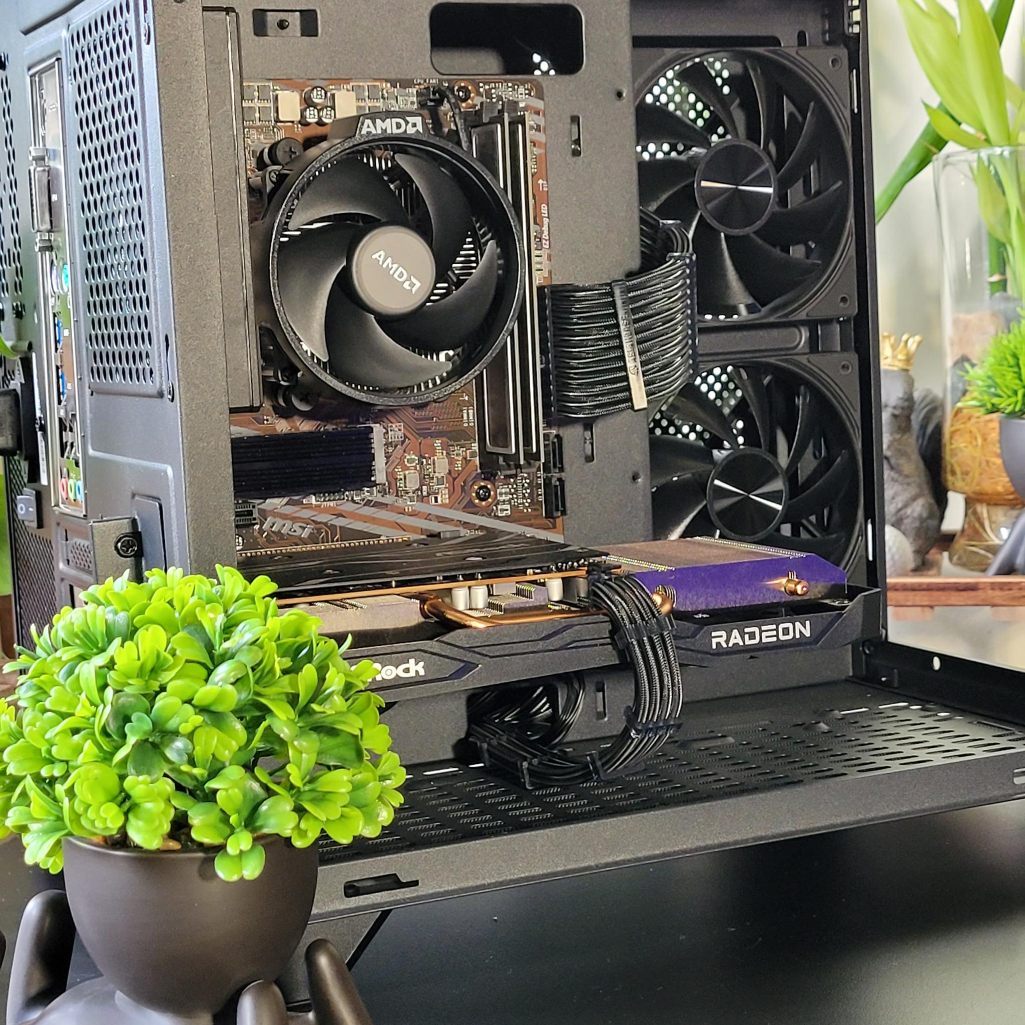 Ryzen 5 5500 | RX 6600 | 32GB RAM | 1TB STORAGE | WINDOWS 11 ACTIVATED