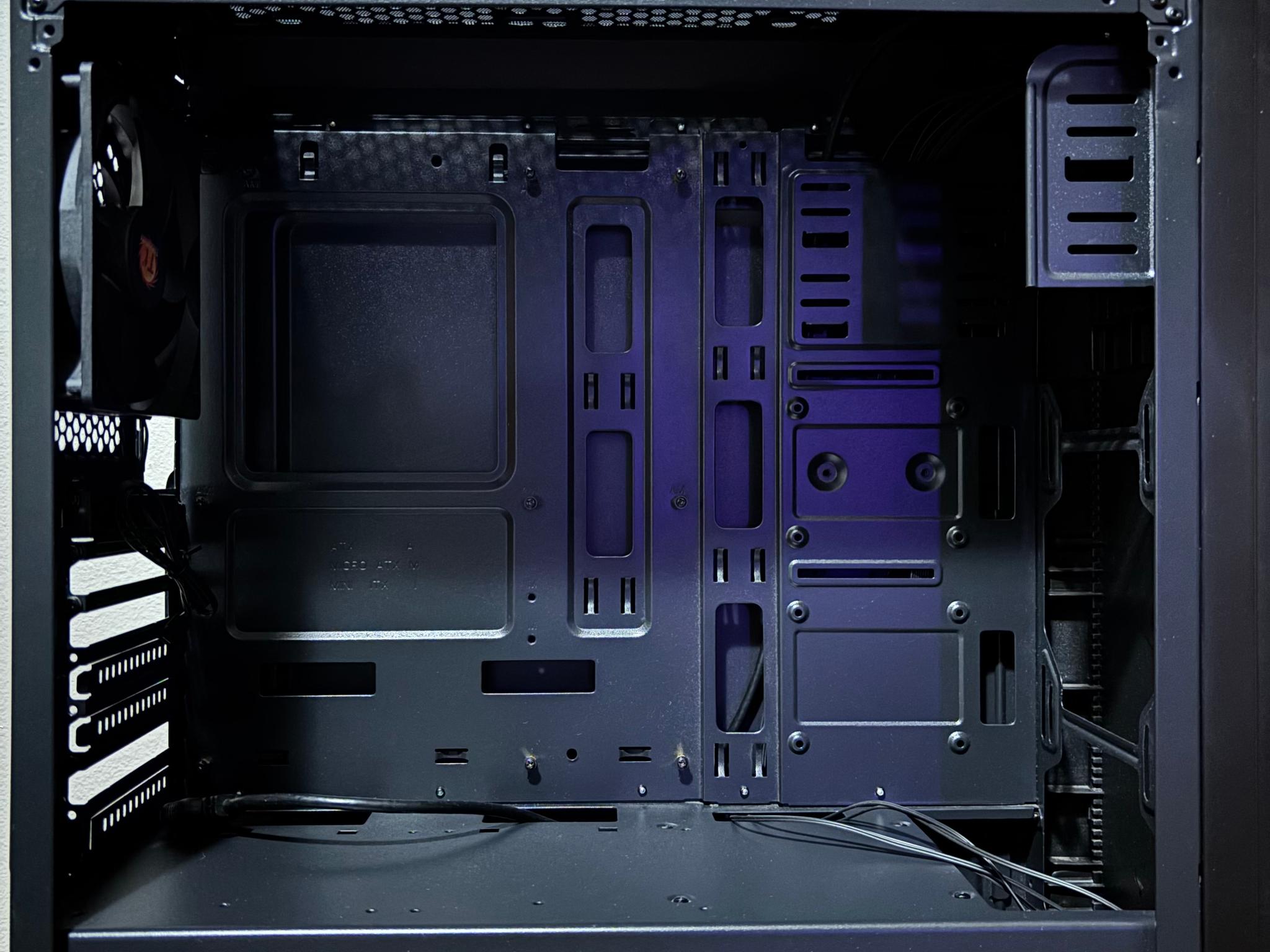 Thermaltake V100 Perforated (Black - No Panel)