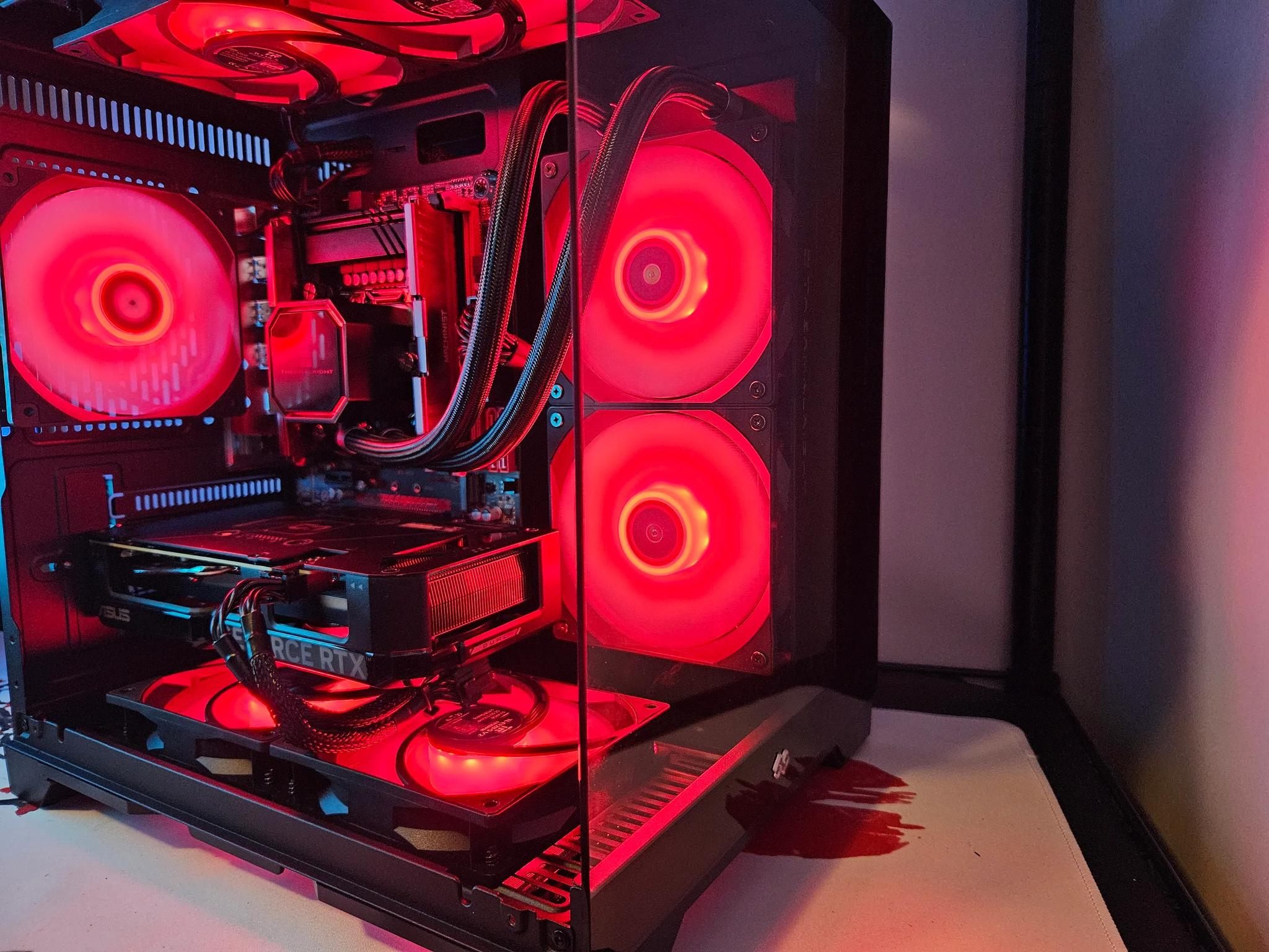Dark Side Liquid cooled RIG Intel inte 14 Core / 32GB DDR4 / 1TB SSD / RTX 4060 TI