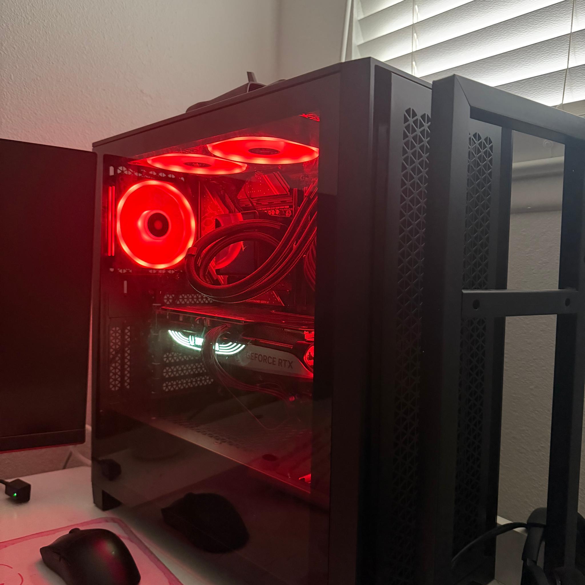 GeForce RTX 4070 Ti OC Custom Gaming PC - Core i7-14700KF, 2TB NVMe SSD