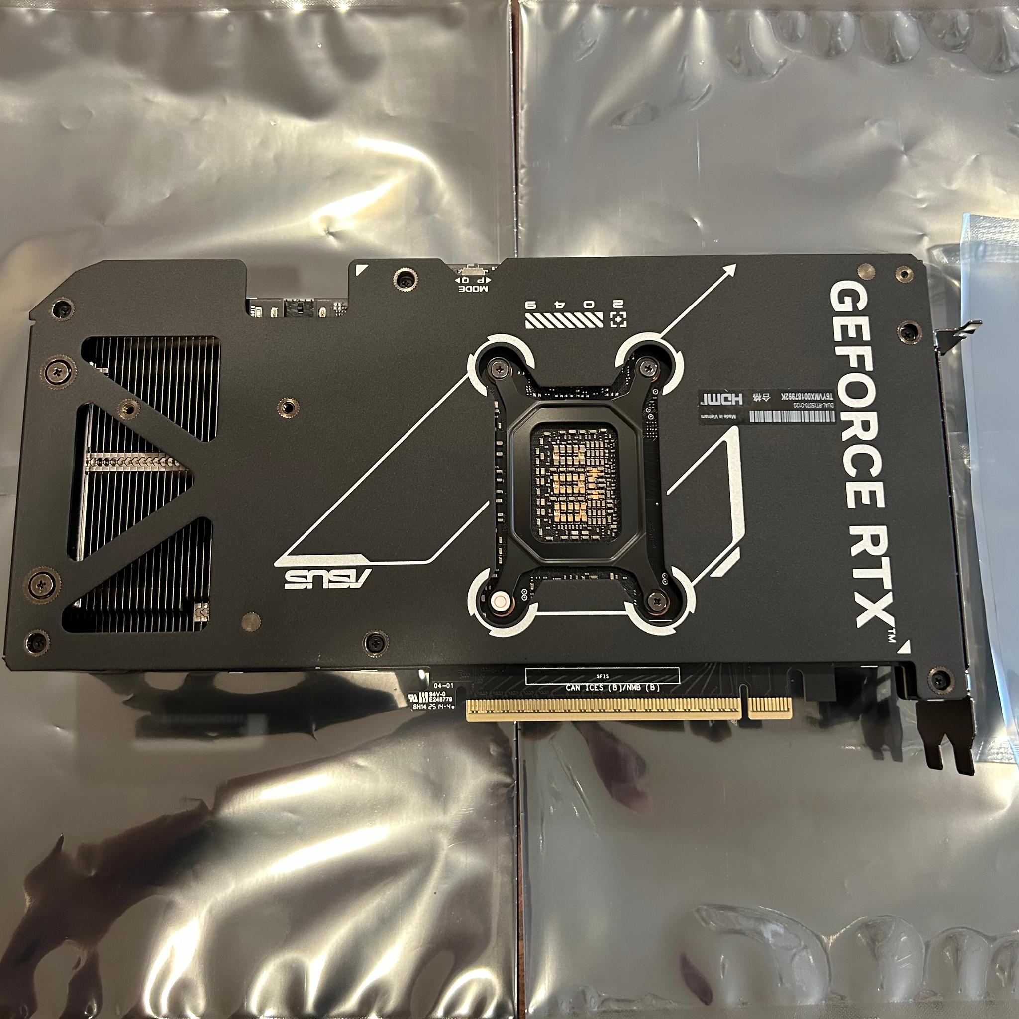 ASUS GeForce RTX 5070 OC Edition 12GB