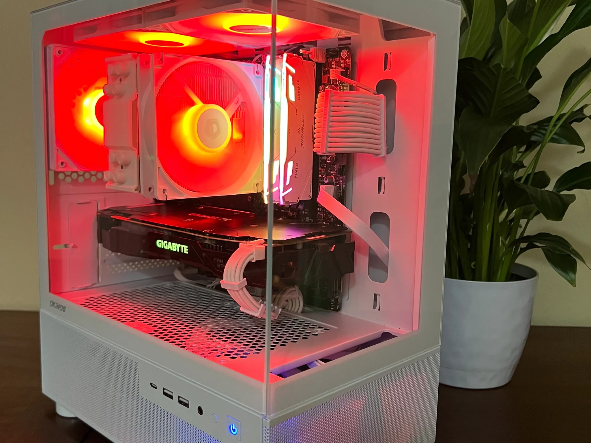 Gaming PC Nvidia GTX 1080 8gb 1tb SSD 16GB RAM WIFi+BT WINDOWS 11, Ryzen 5-5600