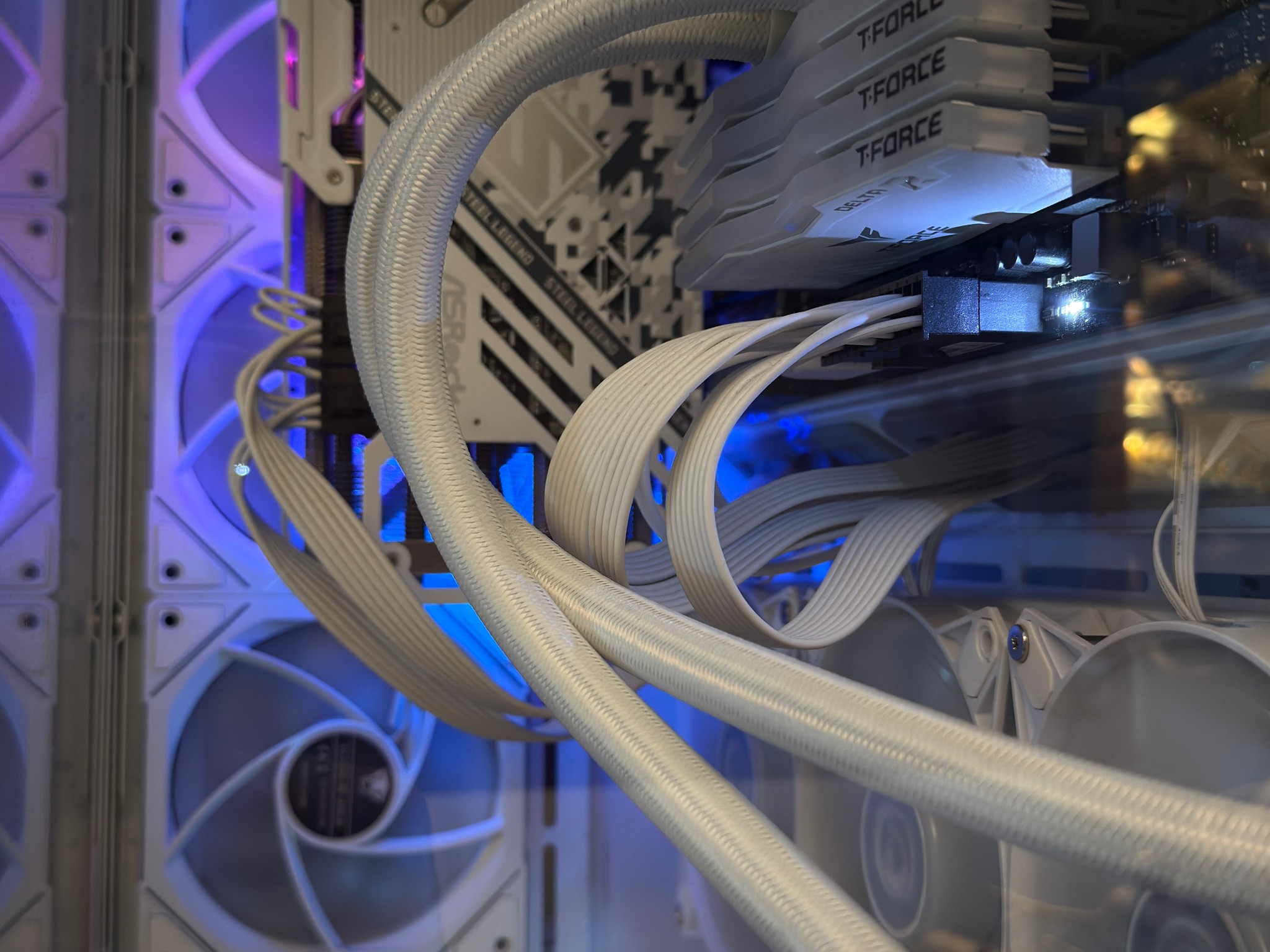 Radeon RX 7800 XT Custom Gaming PC - Ryzen 9 5900X