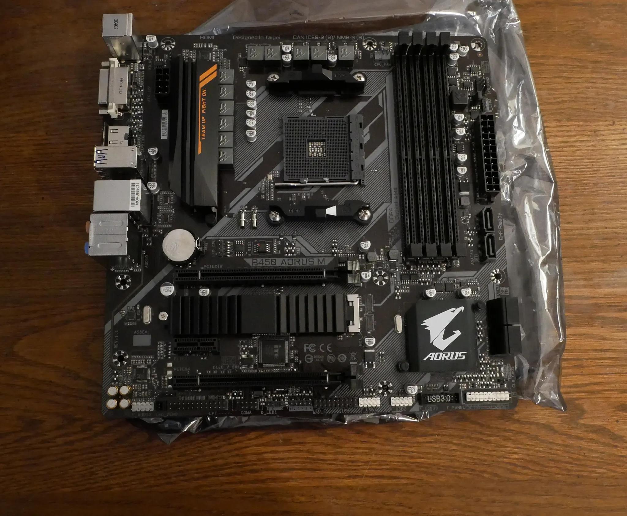 GIGABYTE B450 AORUS M AM4 Full set!