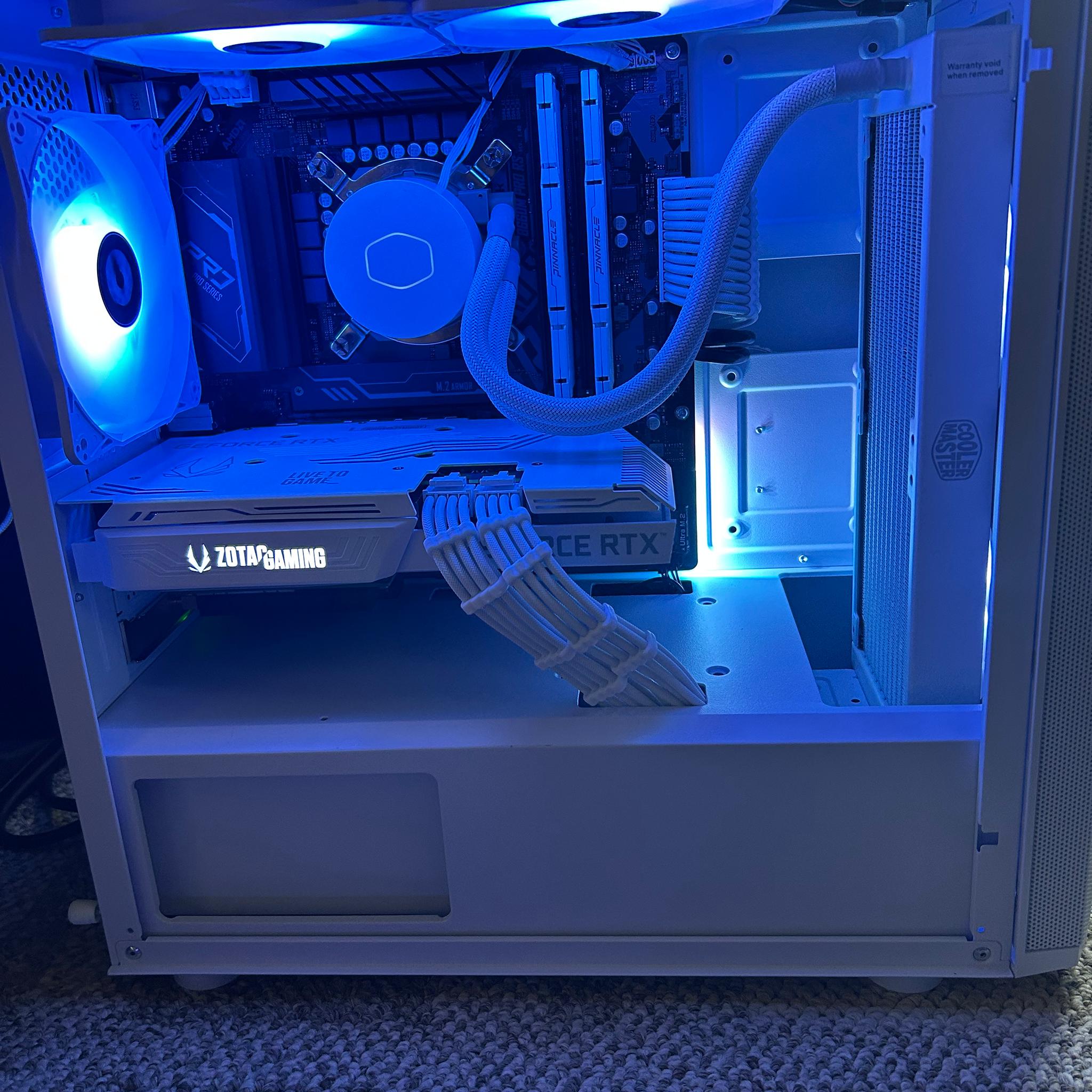 WHITE GAMING PC I3-12100F - RTX 3060