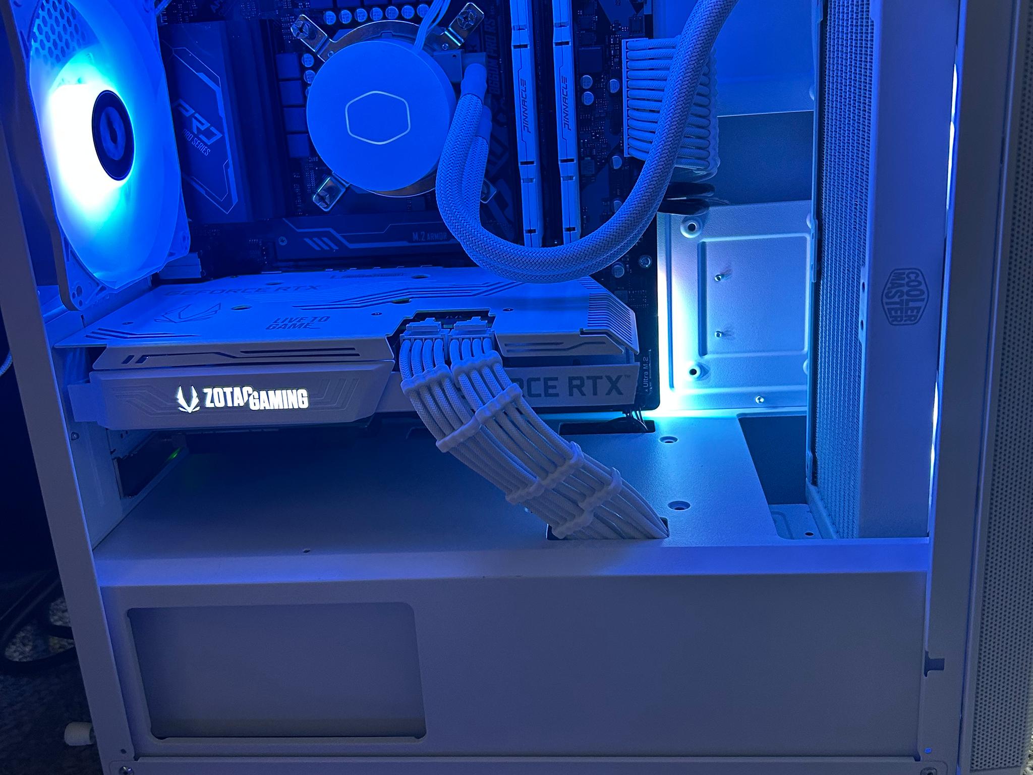WHITE GAMING PC I3-12100F - RTX 3060