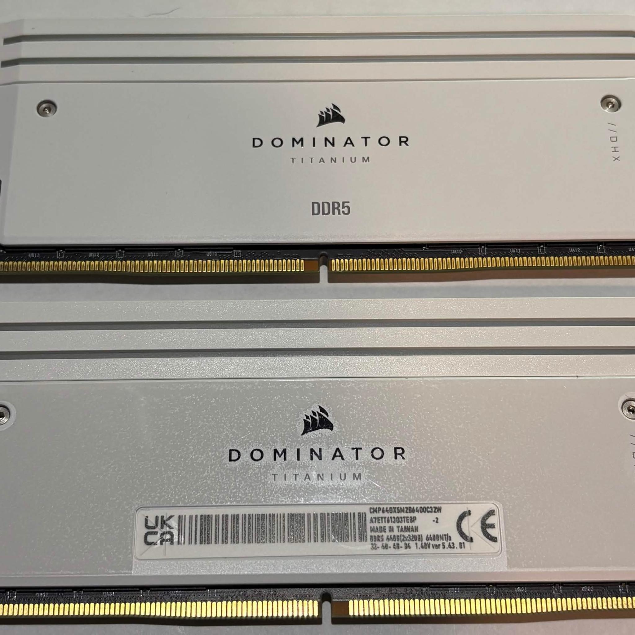 Corsair Dominator Titanium DDR5 32GB DDR5-6400 (2x32GB)