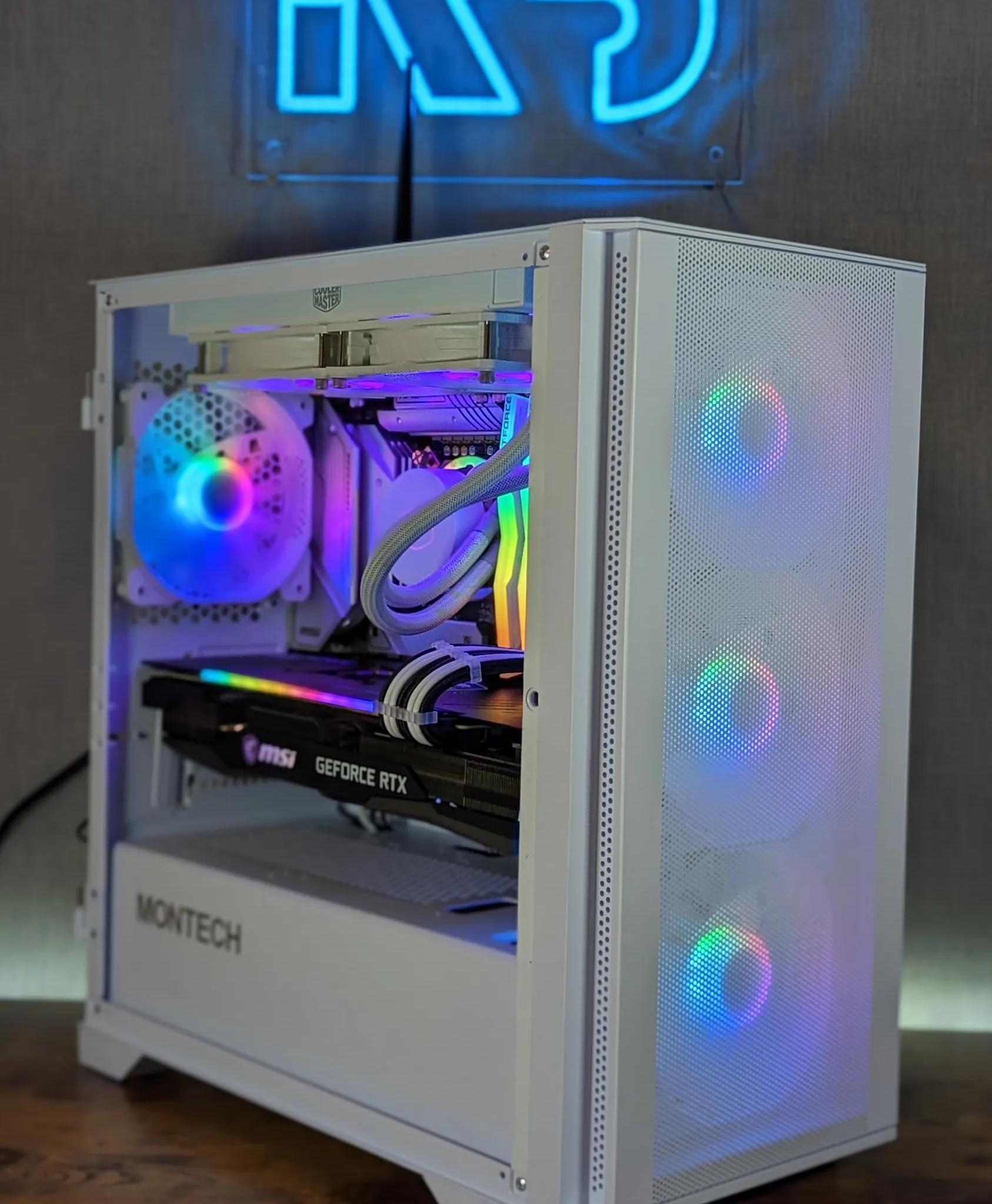 RTX 3070ti // i5 12600K // 16GB 3600Mhz DDR4 // 1TB Gen4 NVMe // WiFi