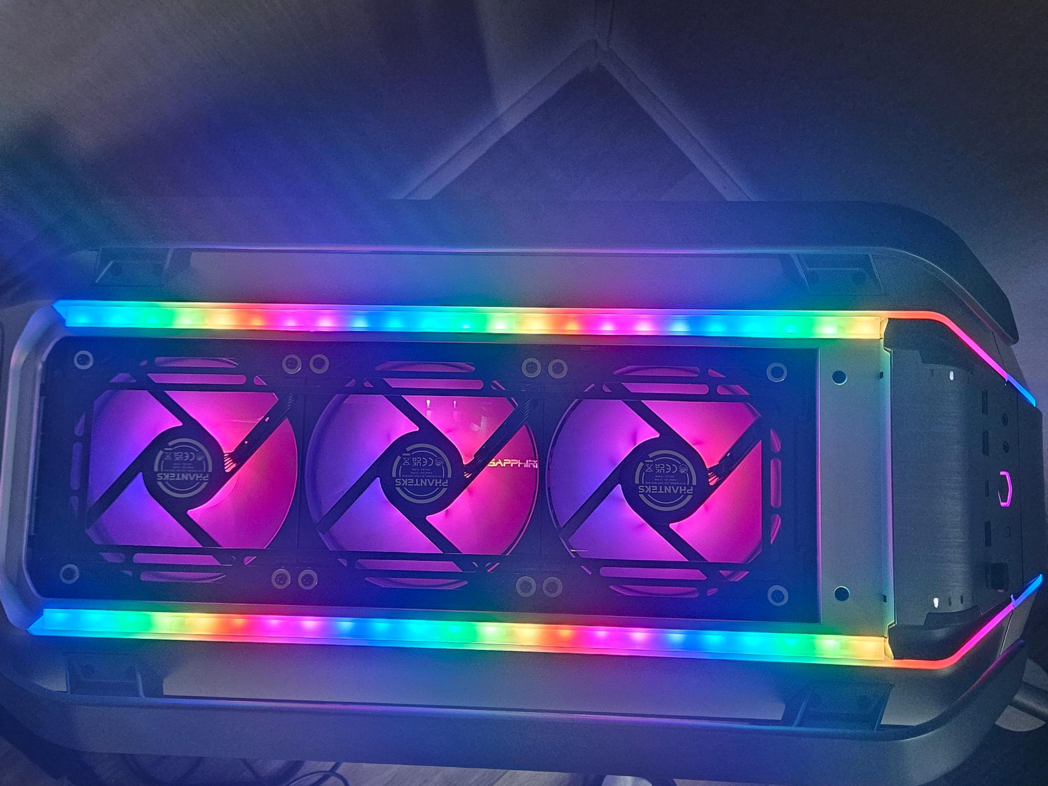 C700M, Sapphire 7900 XTX 24 GB, 4TB + 1 TB Nvme, Ryzen 9 9950X3D, 32 GB RAM , 1200W Seasonic PSU