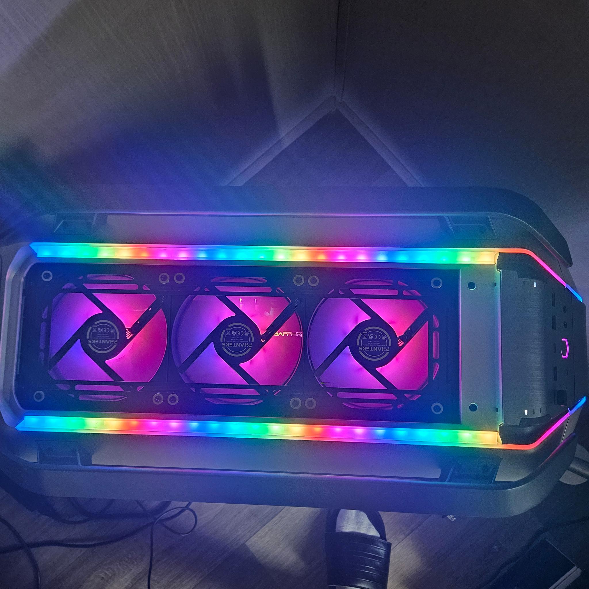 C700M, Sapphire 7900 XTX 24 GB, 4TB + 1 TB Nvme, Ryzen 9 9950X3D, 32 GB RAM , 1200W Seasonic PSU