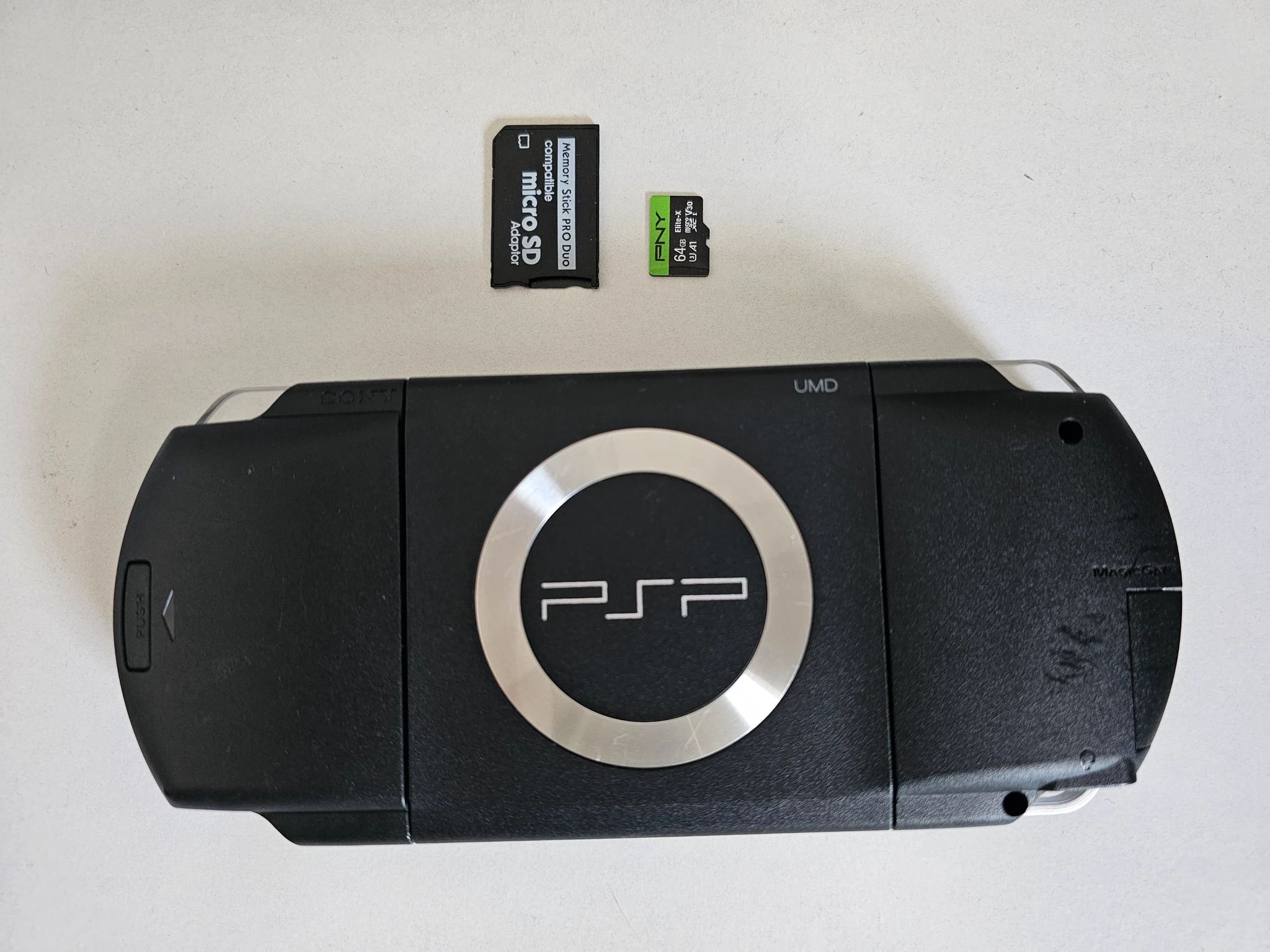 Sony PSP 1000 - CFW 40+ Games