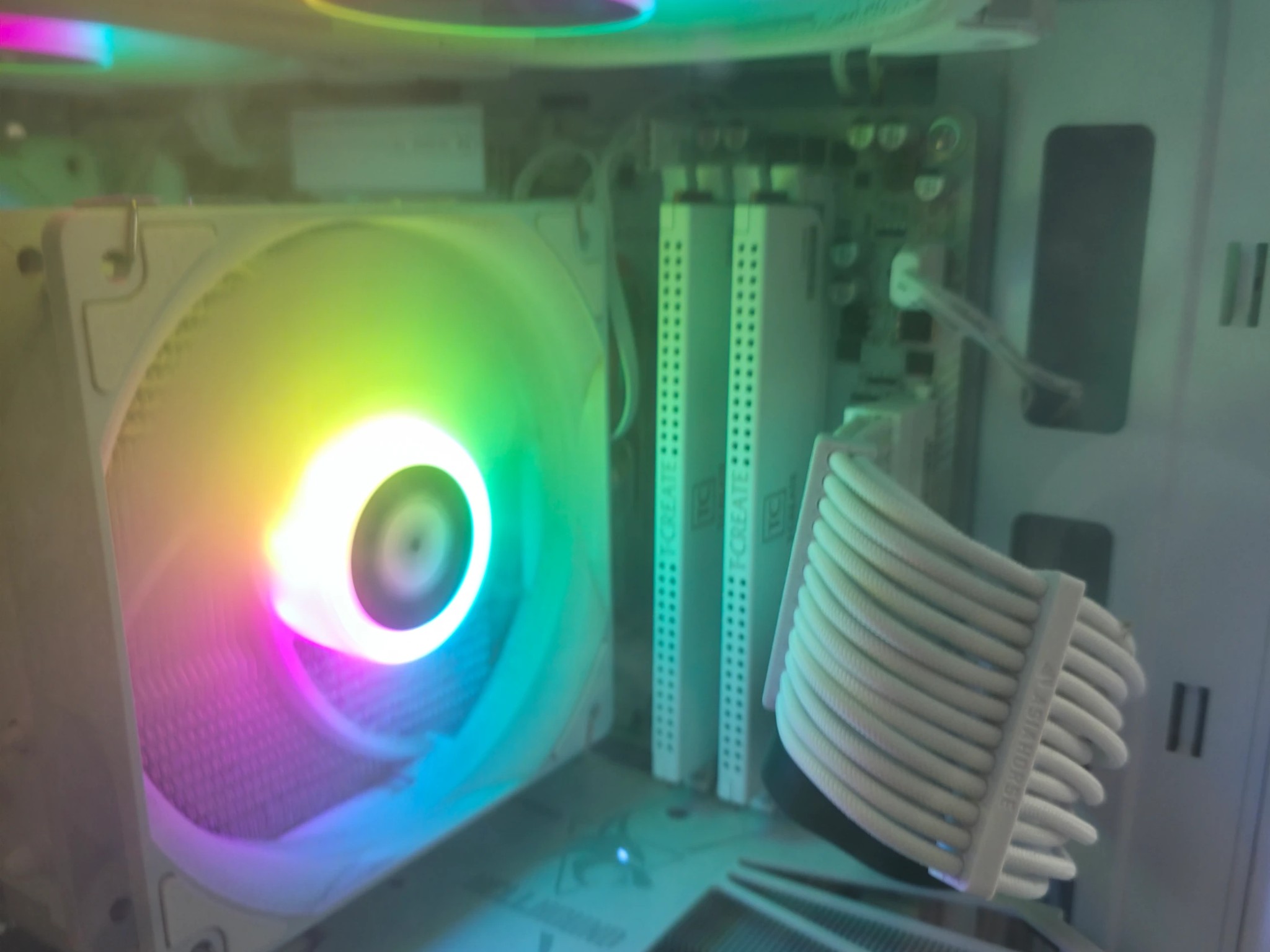 Custom Gaming PC Build:rx 9060xt 16GB, amd ryzen 5 7600x, 32GB RAM, 2TB ssd, fully modular PSU.