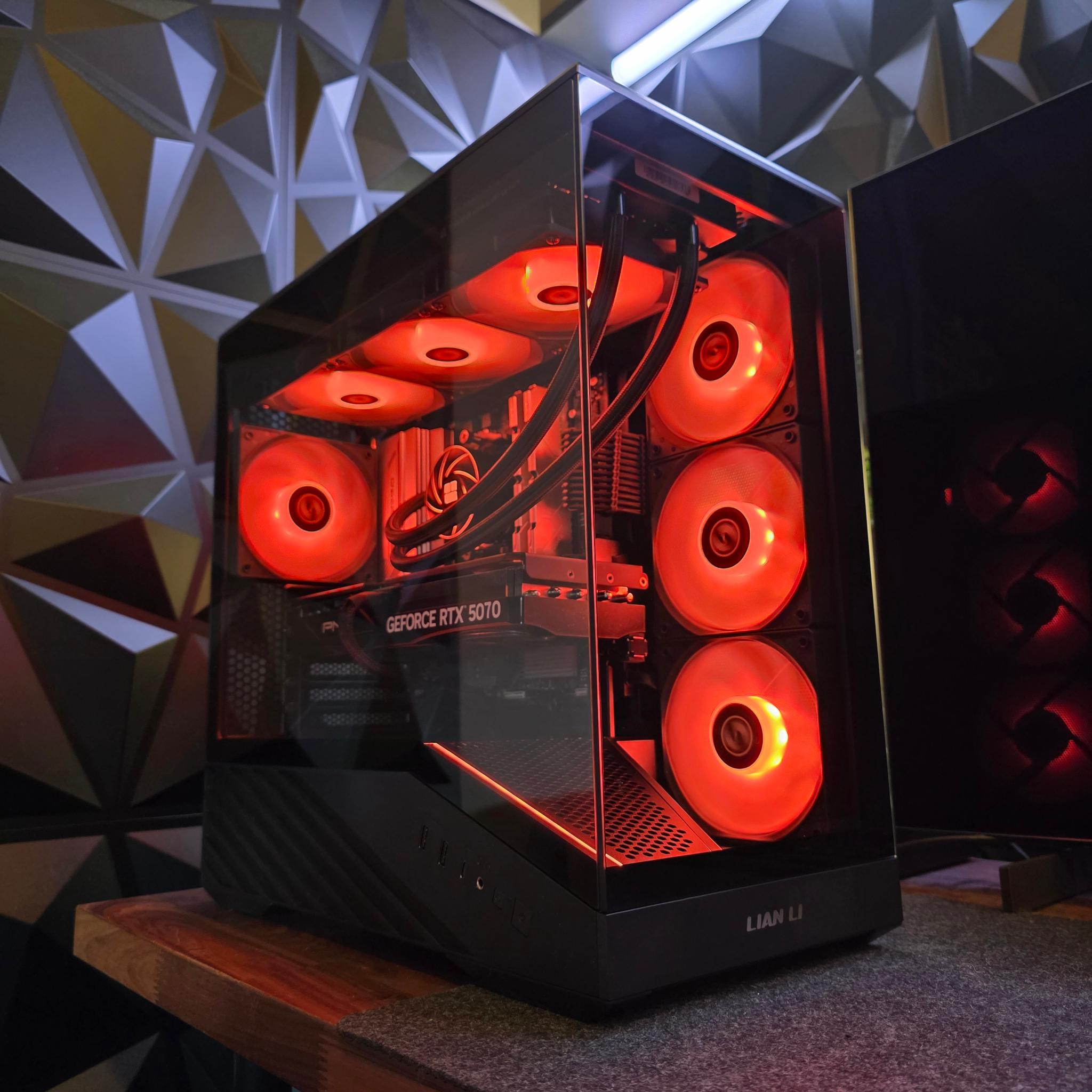 RTX 5070 + RYZEN 5 7600 DDR5 PC