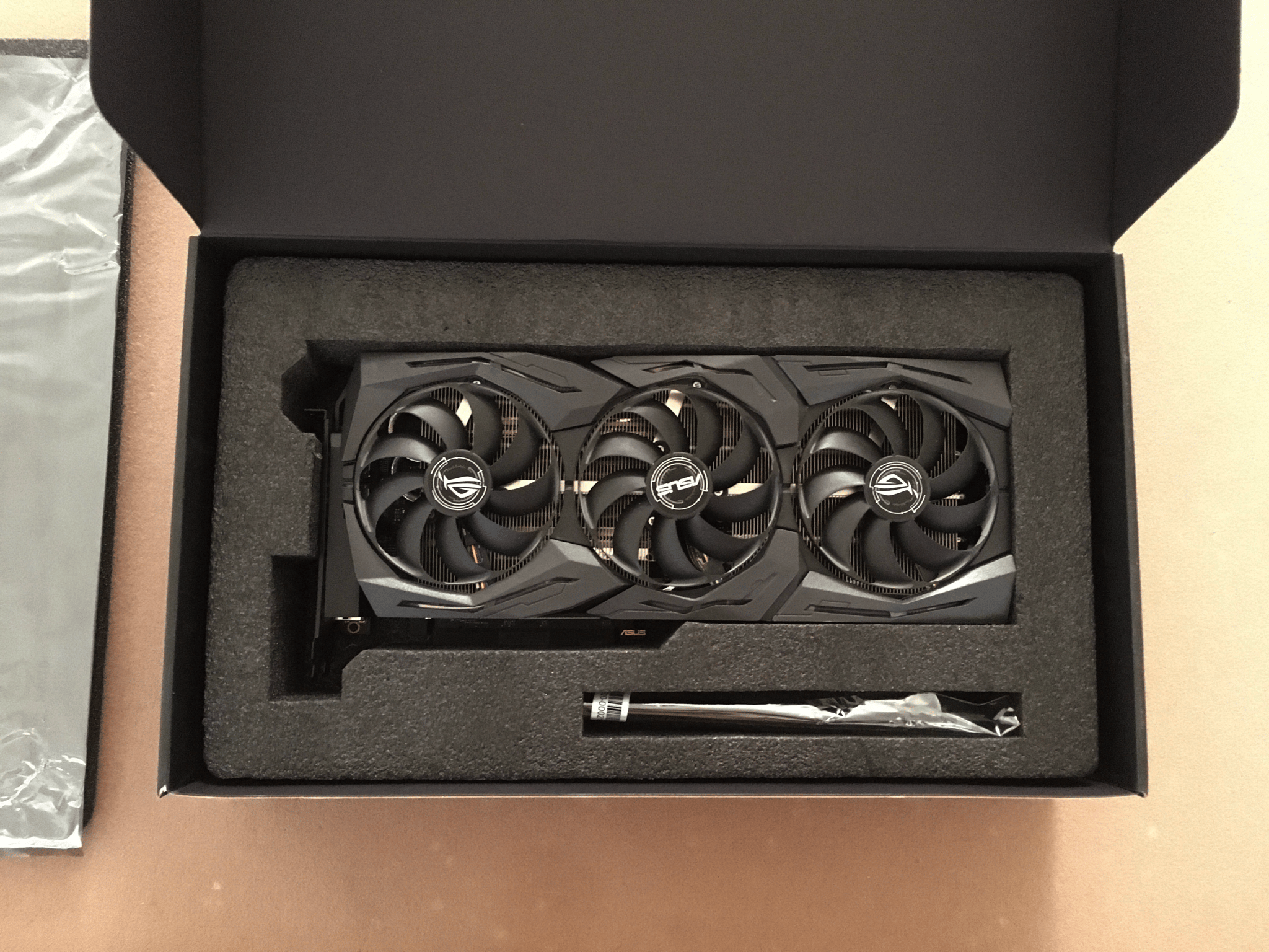 *USED* ROG Strix RX 5600 XT TOP Edition 