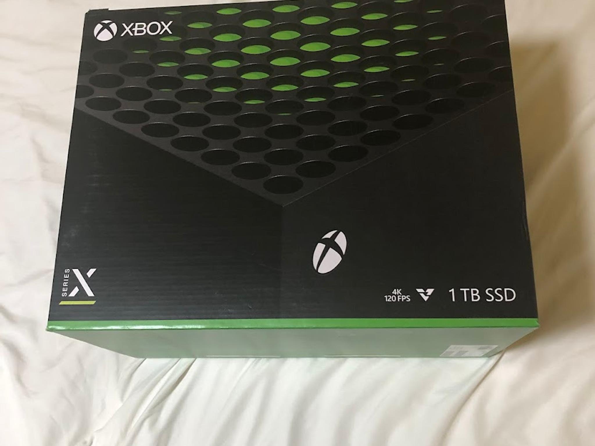 Xbox Series X (1 TB, 4 Controllers, 4 Rechargeable Batteries With Charger, & Wireless PC Adapter)