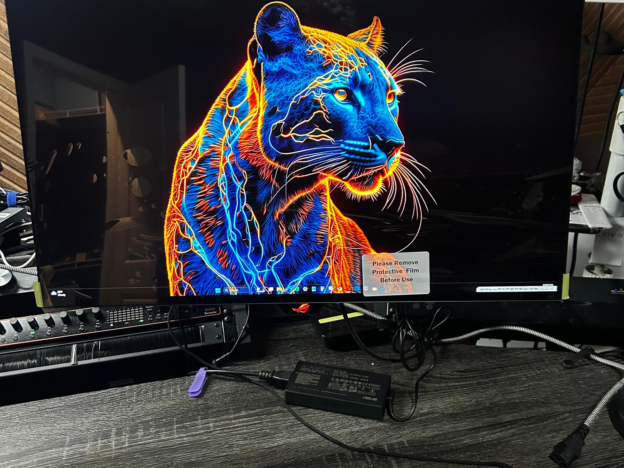 ASUS ROG 27" OLED (480hz Refresh Rate) 2K 2560x1440 (0HRS USED) (CYBER MONDAY DROP)