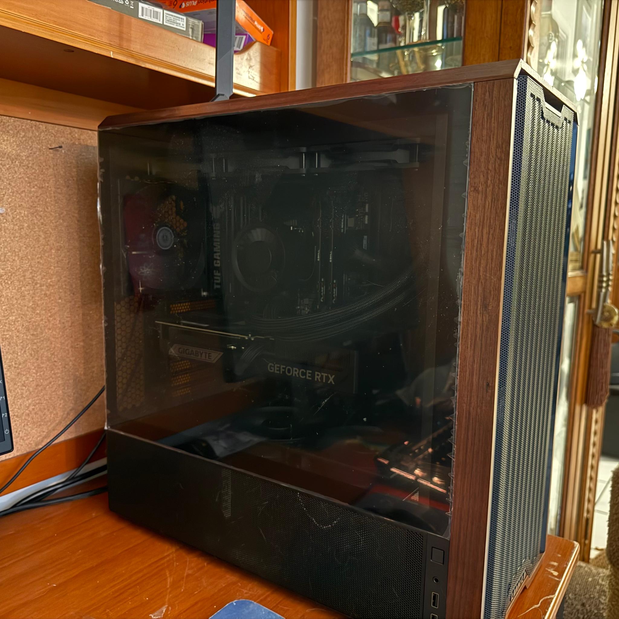 RTX 5070 Ti | Ryzen 7800X3D | 32GB DDR5 | 2TB Samsung 9100 Pro | Blackout Build