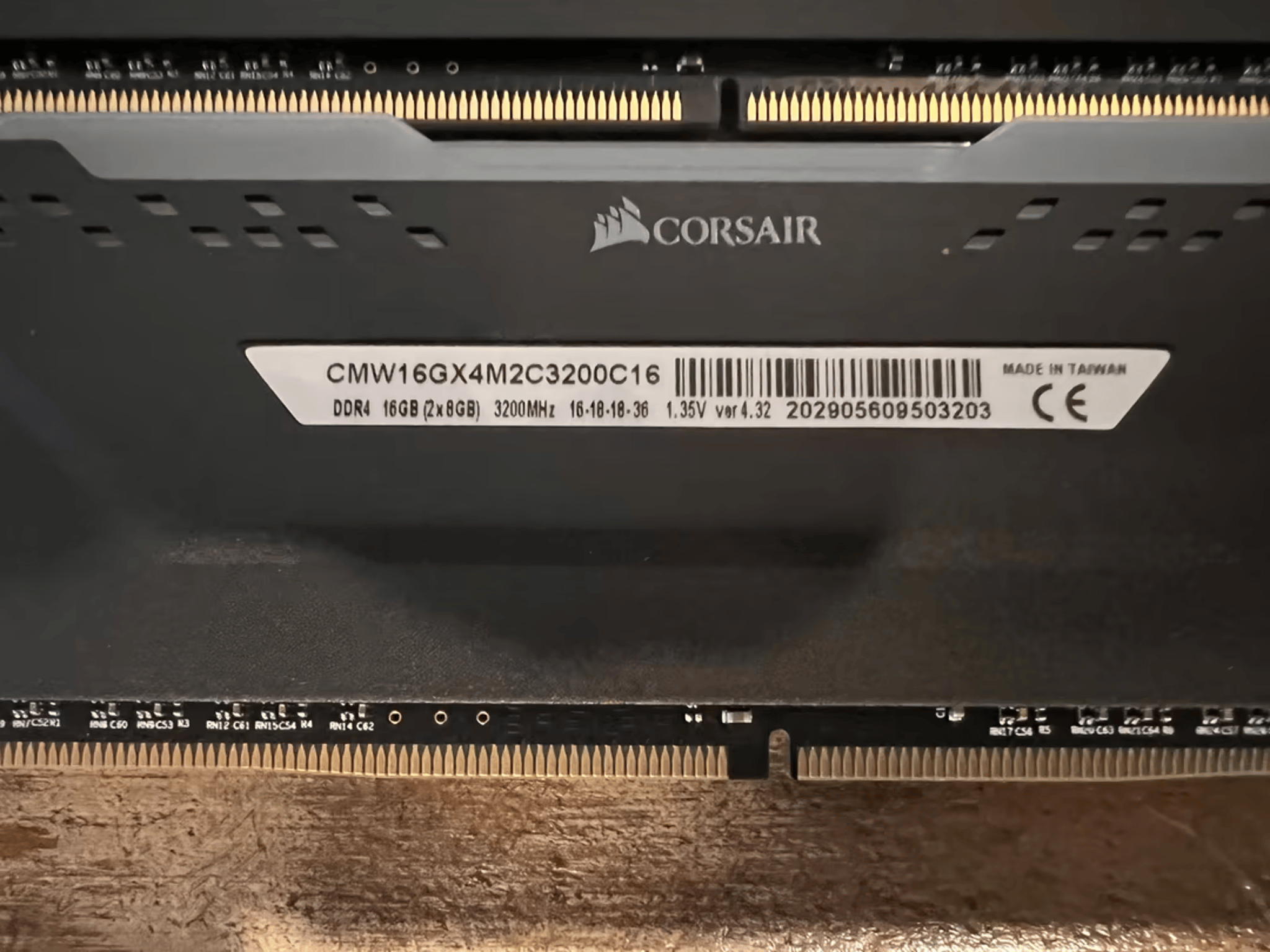 Corsair Vengeance Pro 16 RGB GB (2 x 8 GB) DDR4-3200 CL16 - 64GB Total