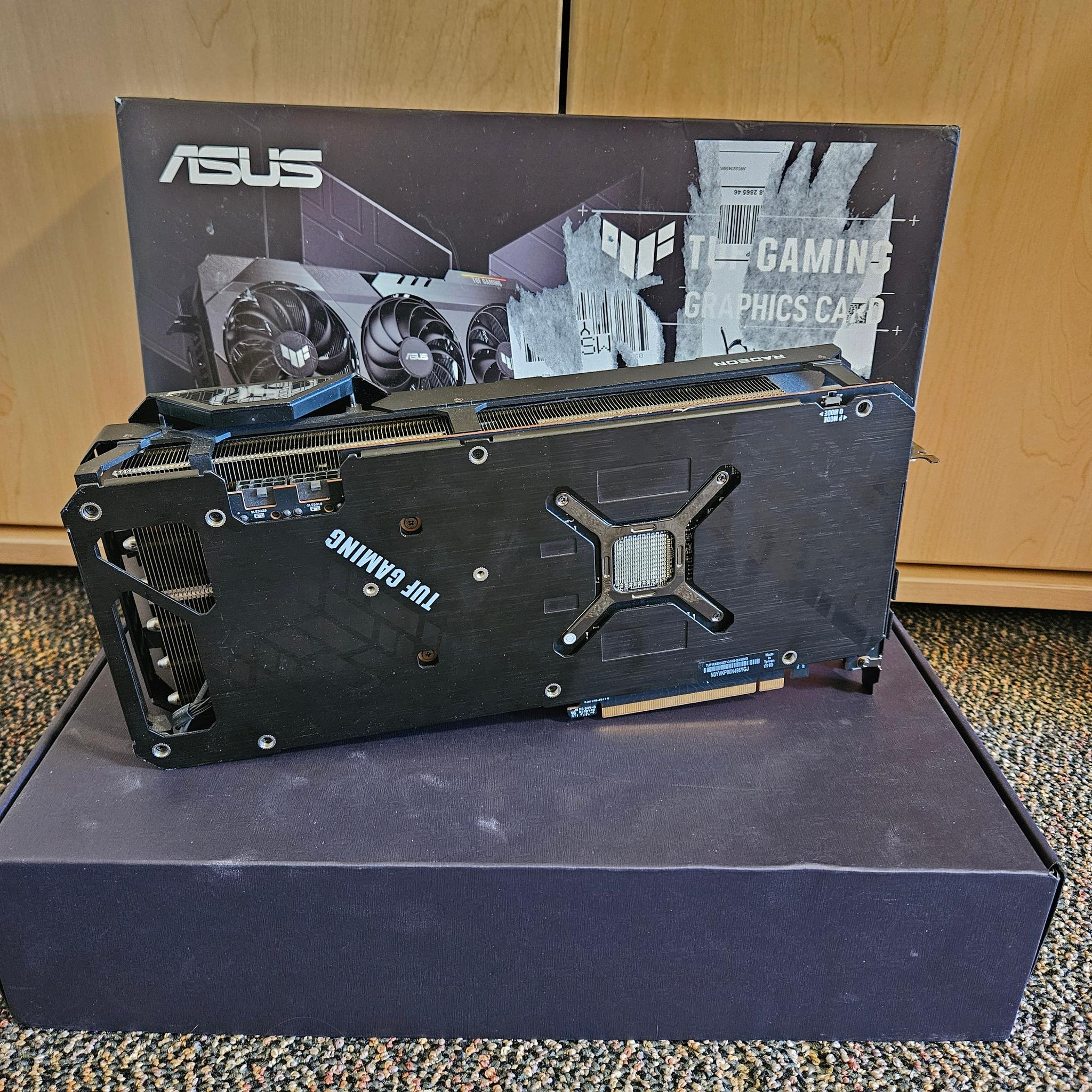 Asus TUF Gaming TOP Radeon RX 6900 XT