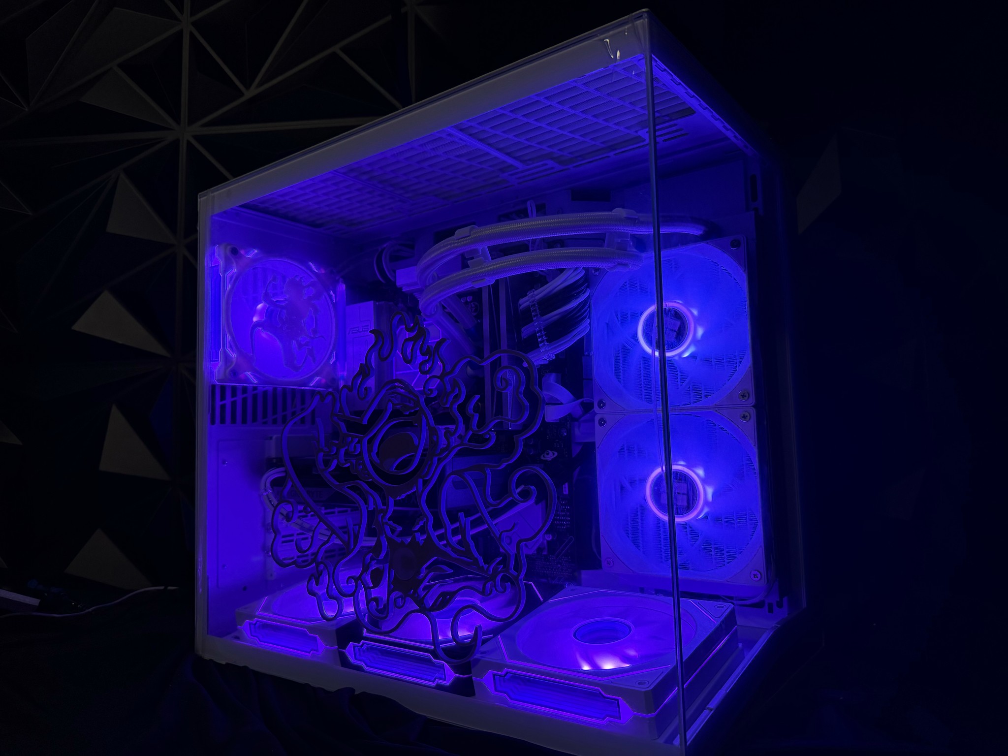 🏴‍☠️ Luffy Gear 5 🏴‍☠️ Ryzen 5 9600X|  RTX 5060| 32 GB DDR5| 1 TB NVMe