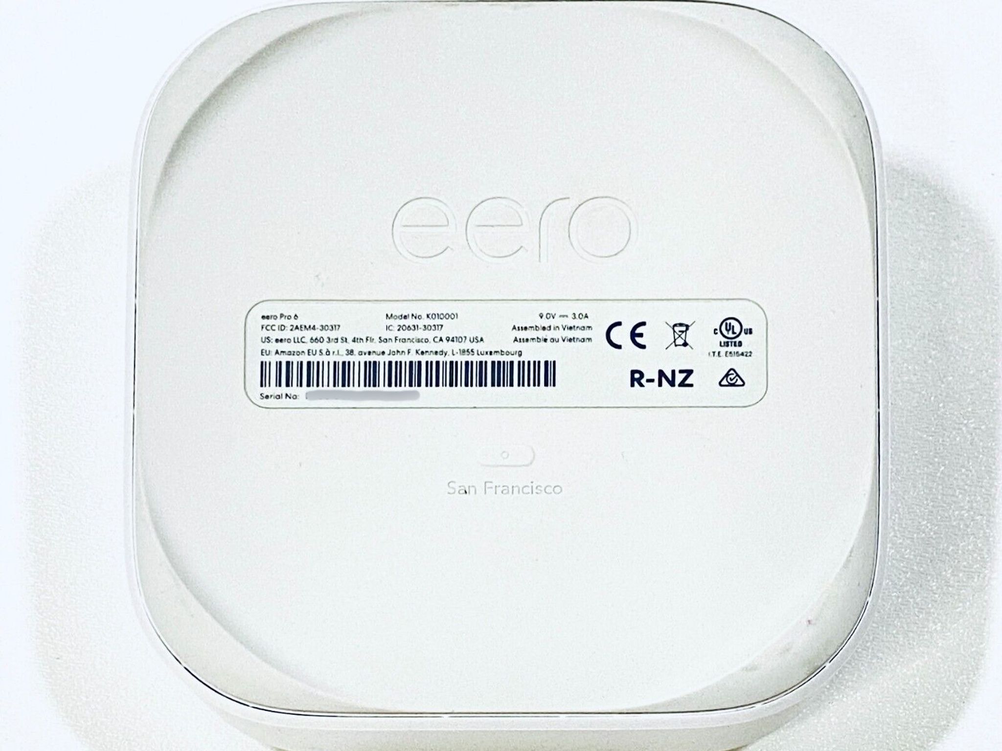 EERO Pro 6 Tri-band Wi-Fi 6 Gigabit Speed Mesh Wi-Fi Router K010001