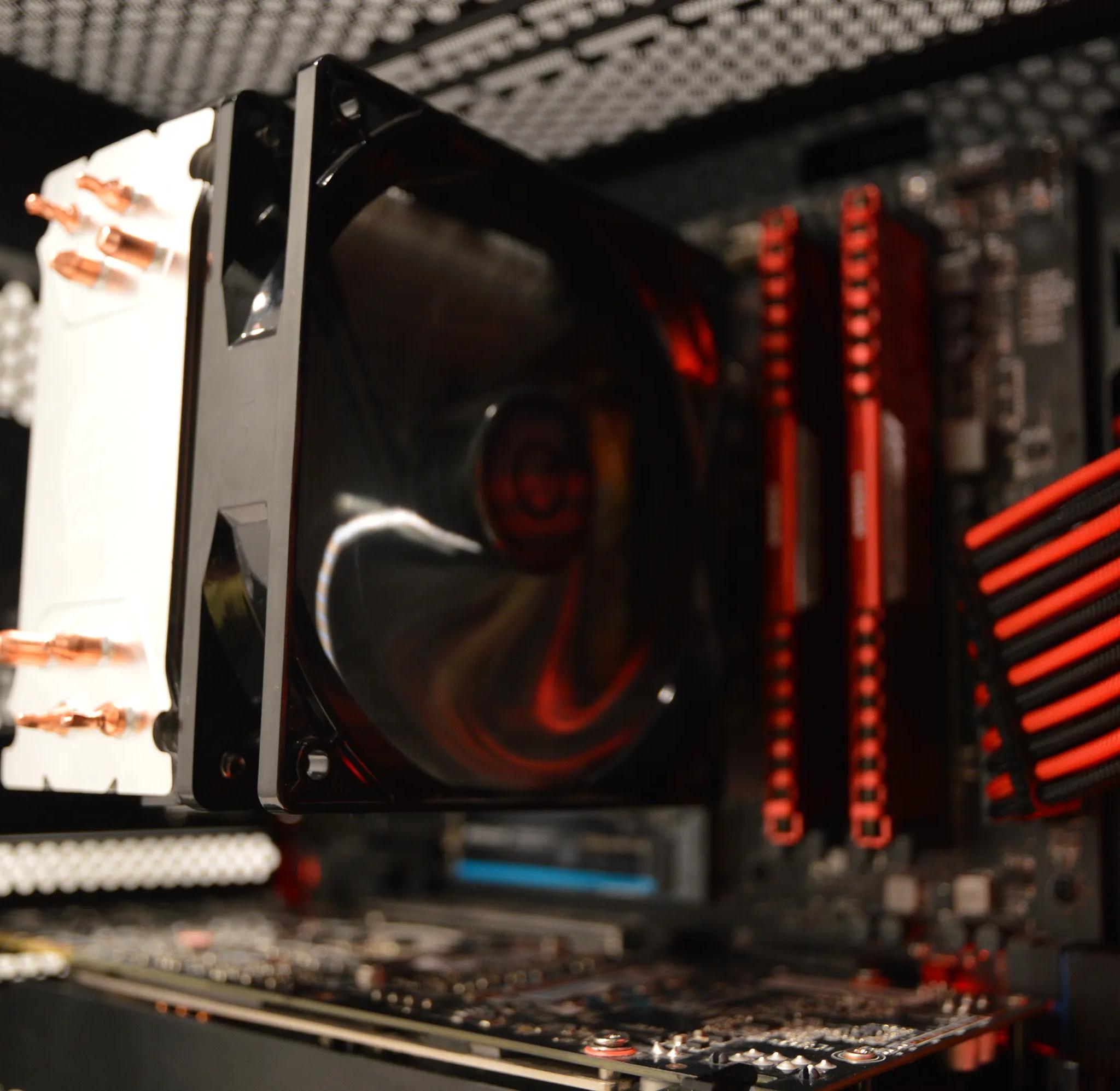 ⚫️🔴 Midnight Cherry 🔴⚫️ | Intel i5-6600K | NVIDIA GTX 1070 8GB | 16GB RAM | 256GB SSD + 1TB HDD |