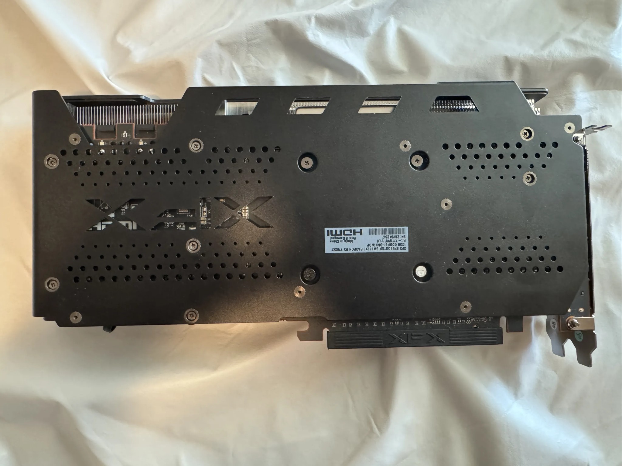 [Like NEW] XFX Speedster SWFT210 Radeon RX 7700XT 12GB GDDR6 HDMI 3xDP