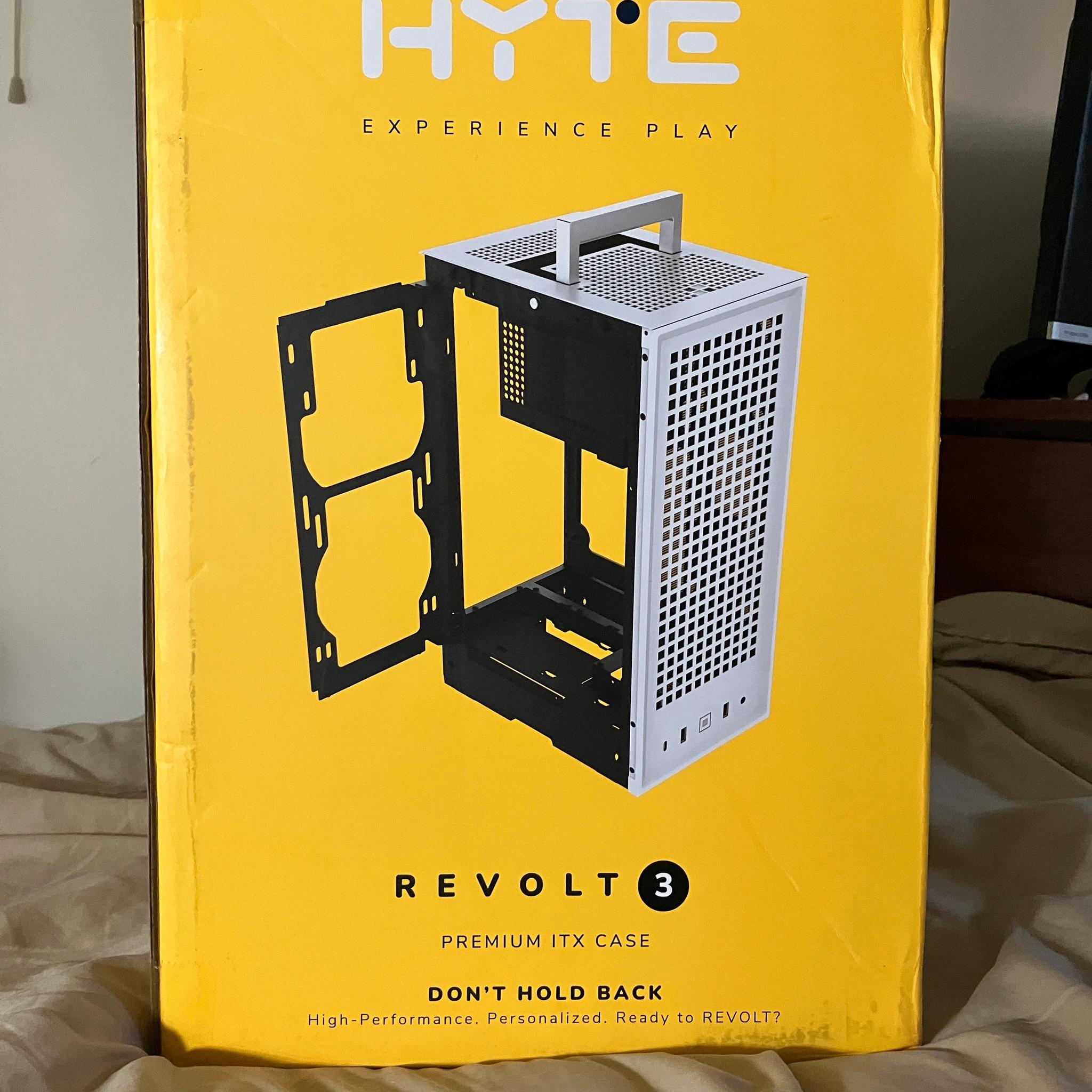 BNOB Hyte Revolt 3 (ITX; Black)