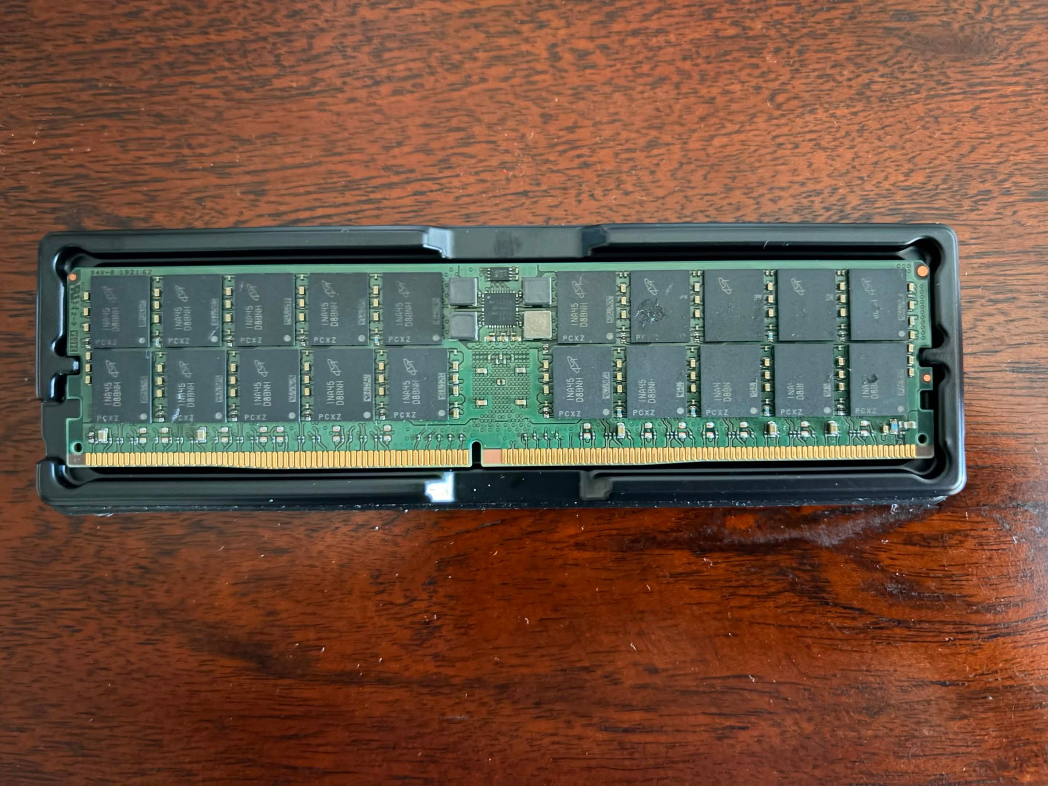 (USED) (RDIMM) Micron 64GB 2RX4 DDR5 PC5-4800B-RAO-1010-XT (1X64gb)