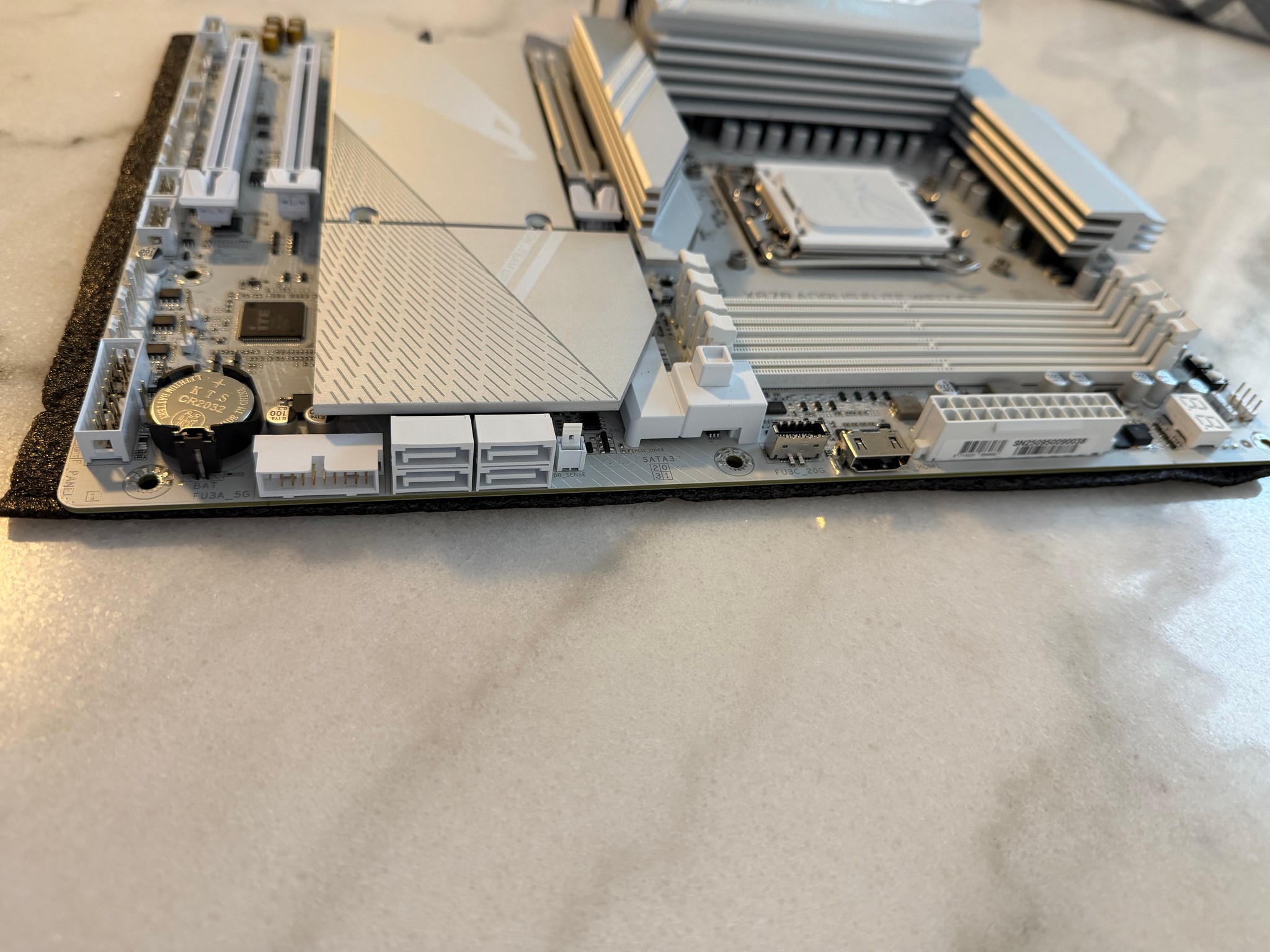 GIGABYTE X870 AORUS ELITE WIFI7 ICE AM5 with official window key