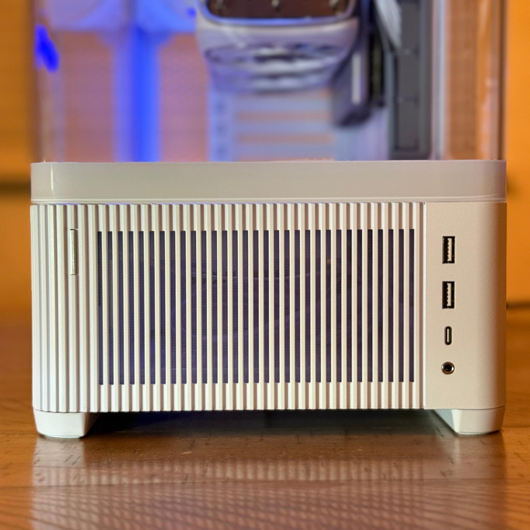 Clean White & Minimal - AION 2 4K Gaming PC - RTX 4080 | Ryzen 7 7800X3D | 32GB DDR5 | 2TB NVME 4.0