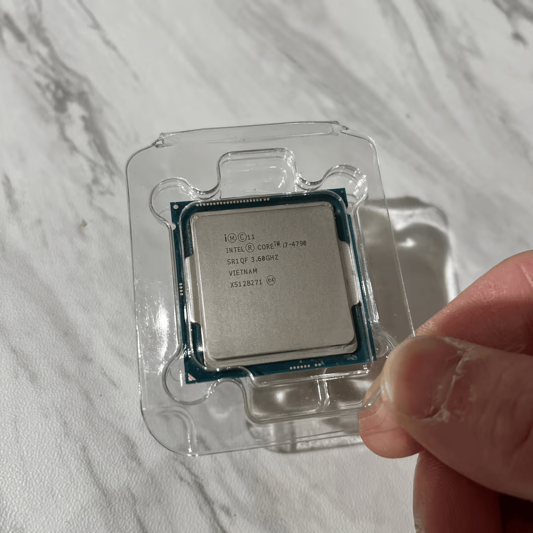 Intel i7-4790 4GHz Quad-Core CPU