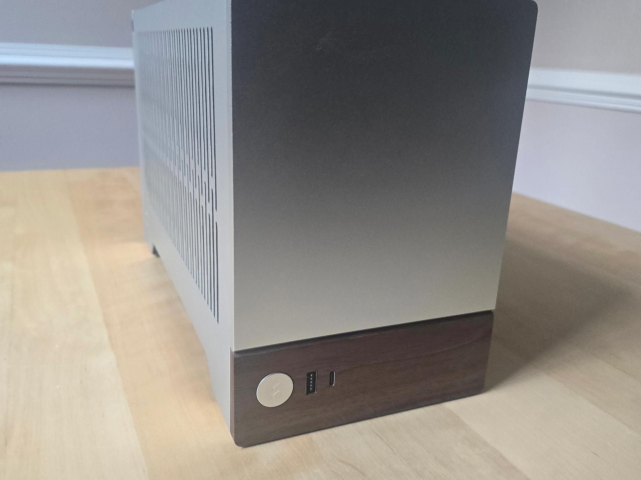 1440p Compact "Silver Badger" | Eats through Fortnite and AAA Games | Nvidia RTX 4060Ti 16GB