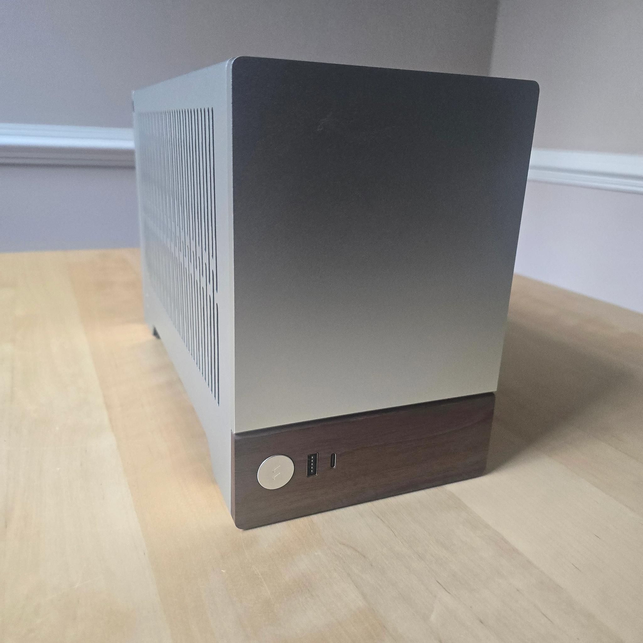 1440p Compact "Silver Badger" | Eats through Fortnite and AAA Games | Nvidia RTX 4060Ti 16GB