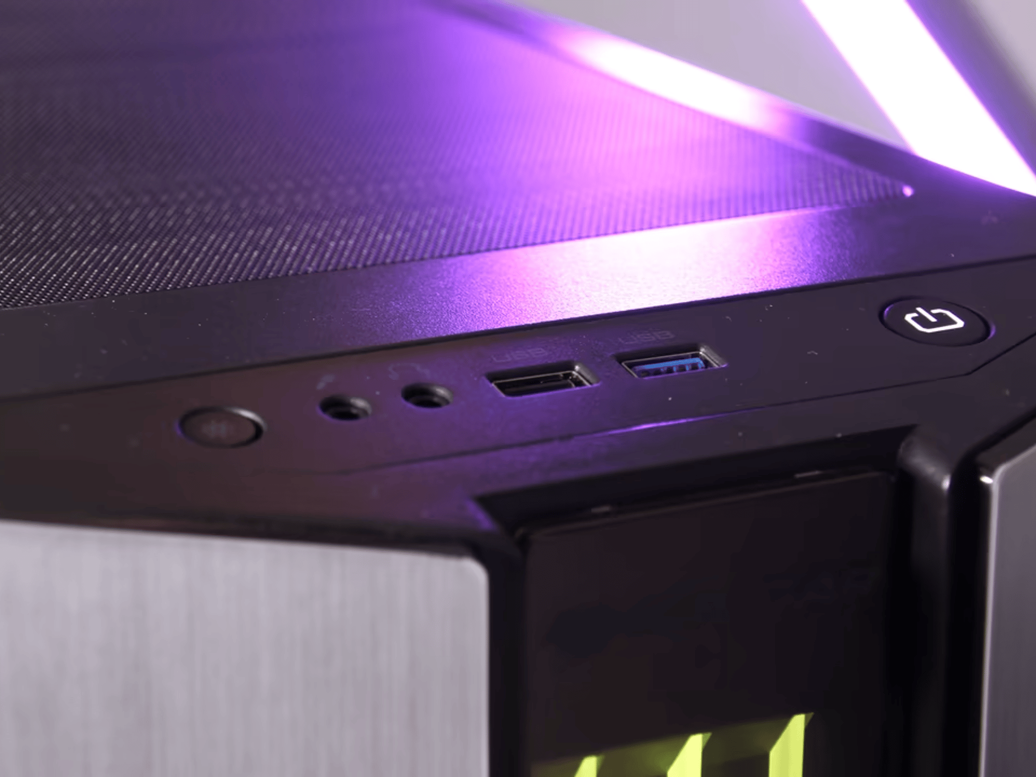 AMD Ryzen 5 3400G Gaming PC