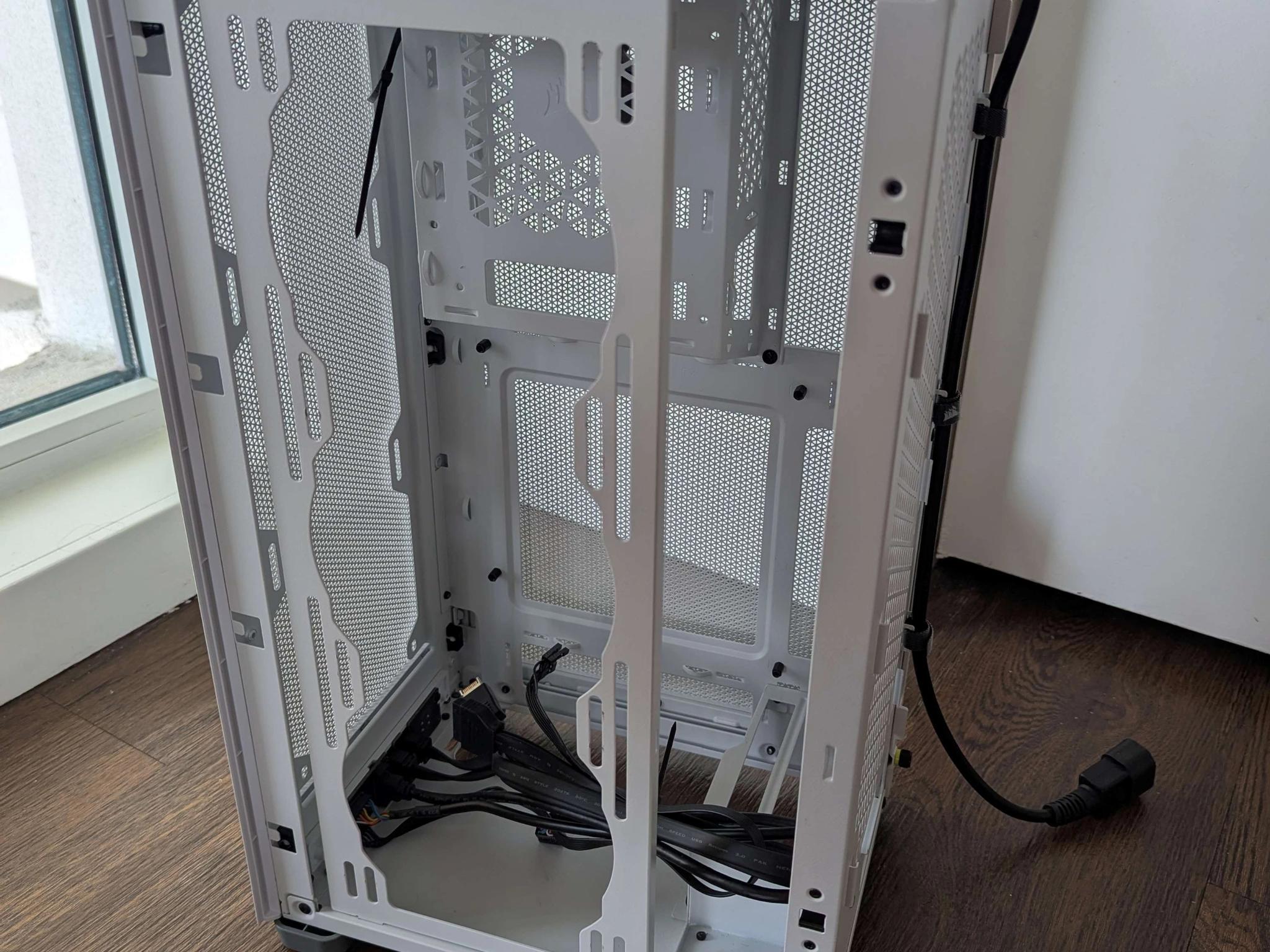 Corsair 2000D SFF Mini ITX Case (White)