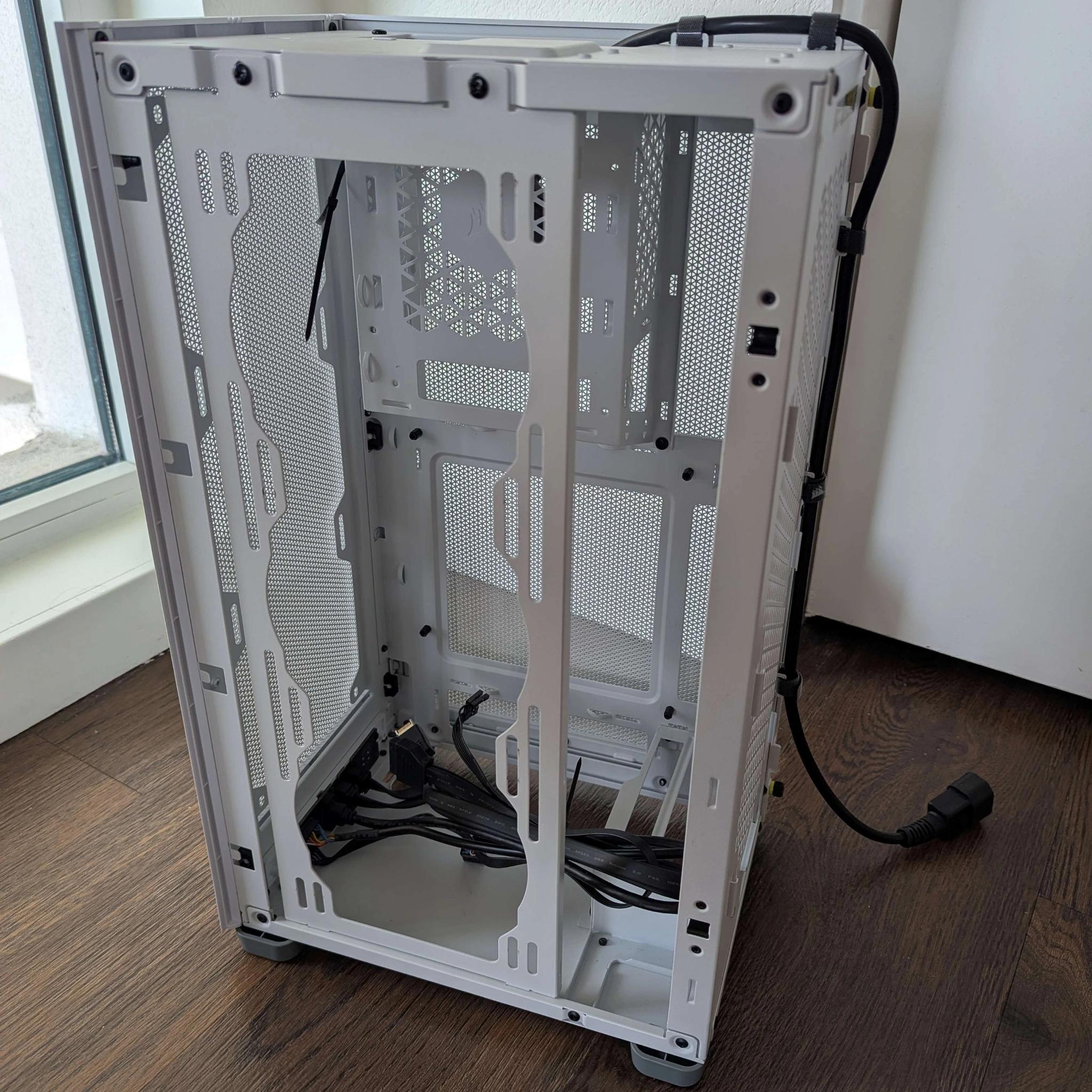 Corsair 2000D SFF Mini ITX Case (White)