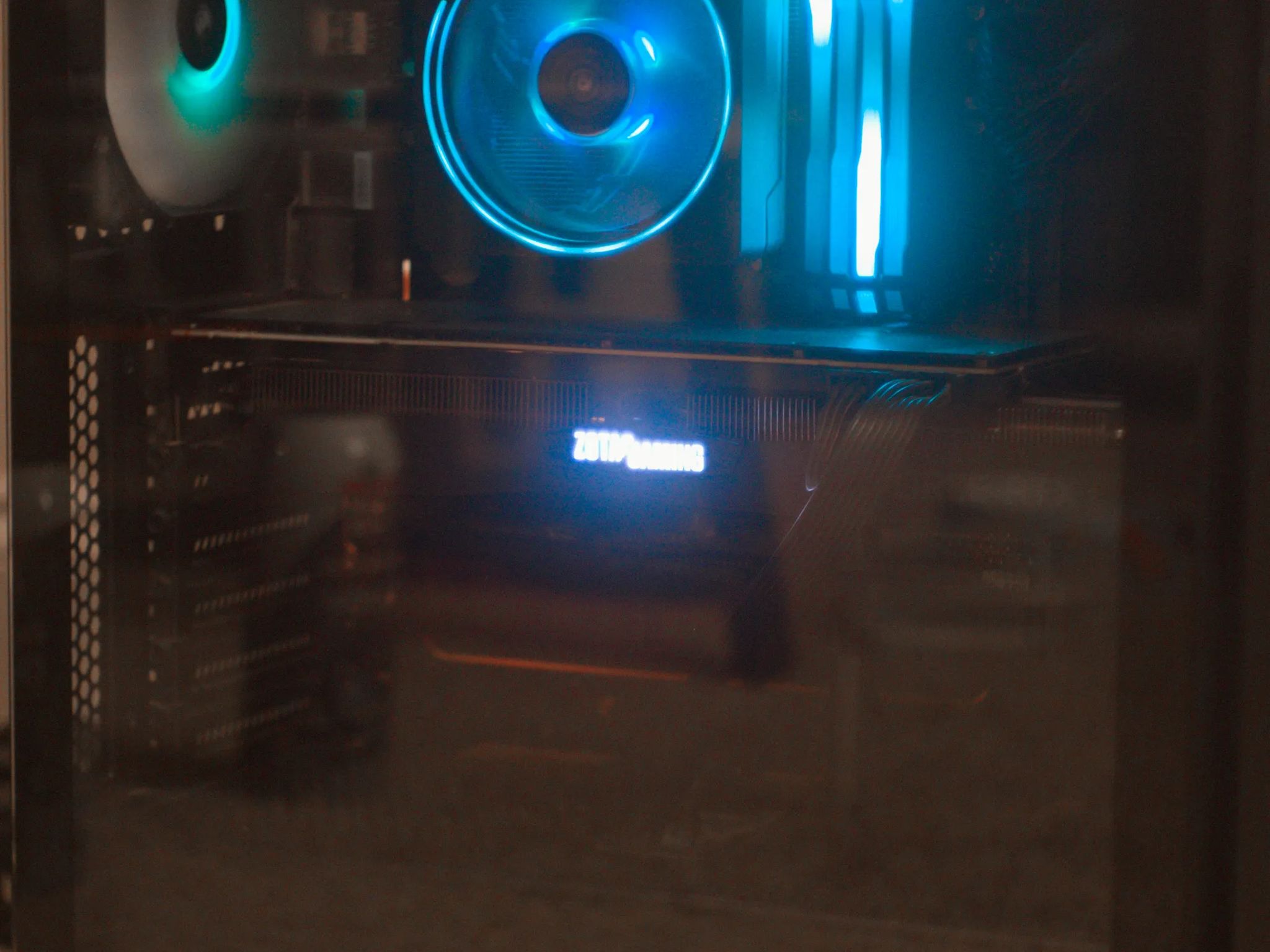 FULL GAMING PC - 2080 ti, Ryzen 7 5700X, 32GB RAM, 600w PSU, B450 AORUS MOBO