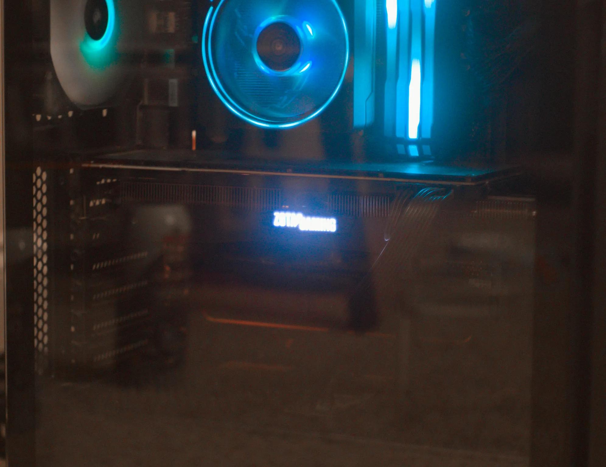 FULL GAMING PC - 2080 ti, Ryzen 7 5700X, 32GB RAM, 600w PSU, B450 AORUS MOBO
