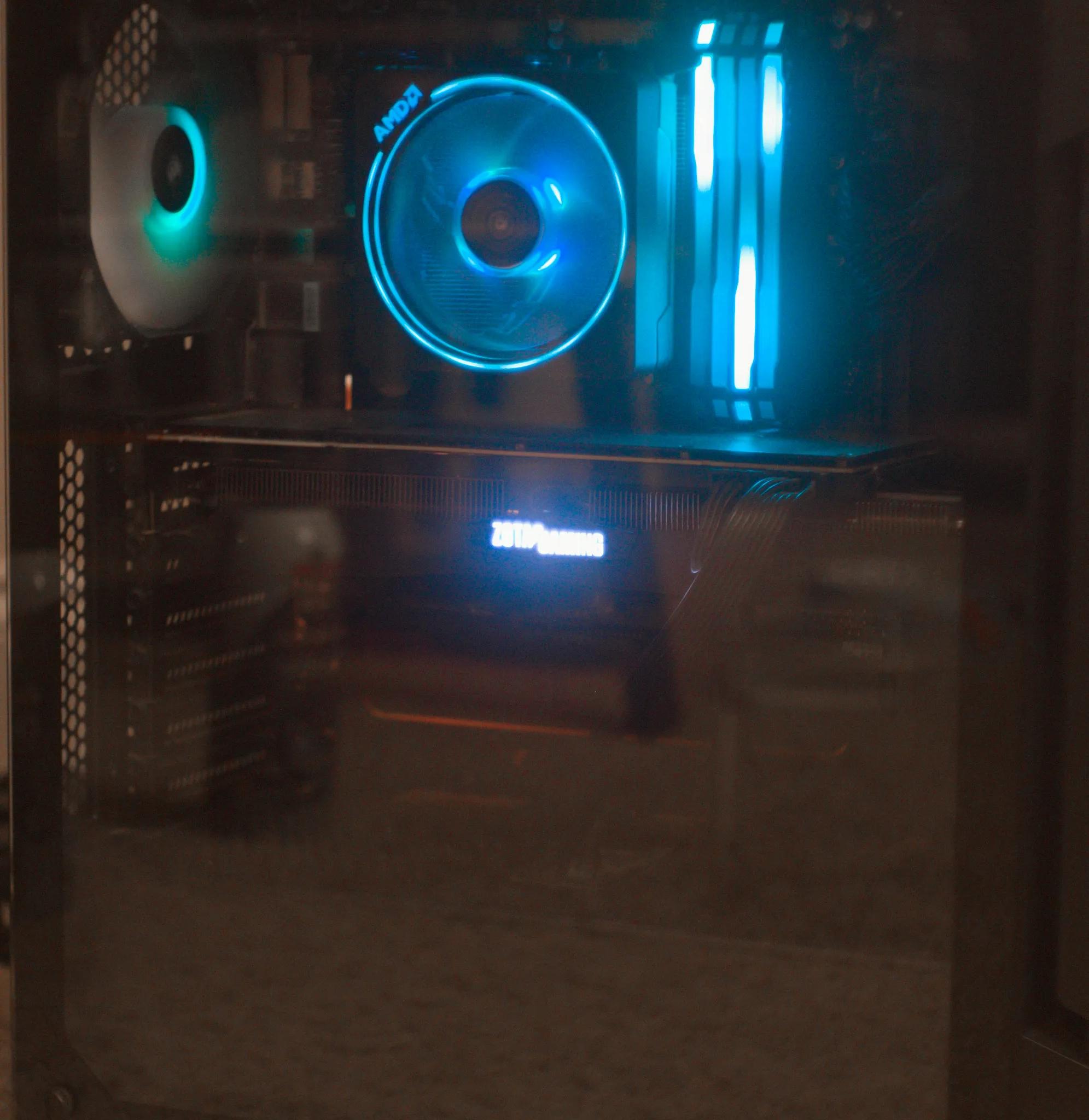 FULL GAMING PC - 2080 ti, Ryzen 7 5700X, 32GB RAM, 600w PSU, B450 AORUS MOBO
