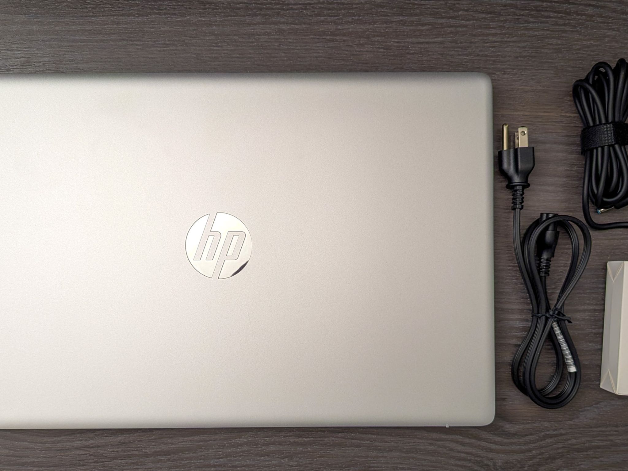 HP 17.3" Laptop 17-cp2025dx – Ryzen 5, 8GB RAM, 512GB SSD, Windows 11