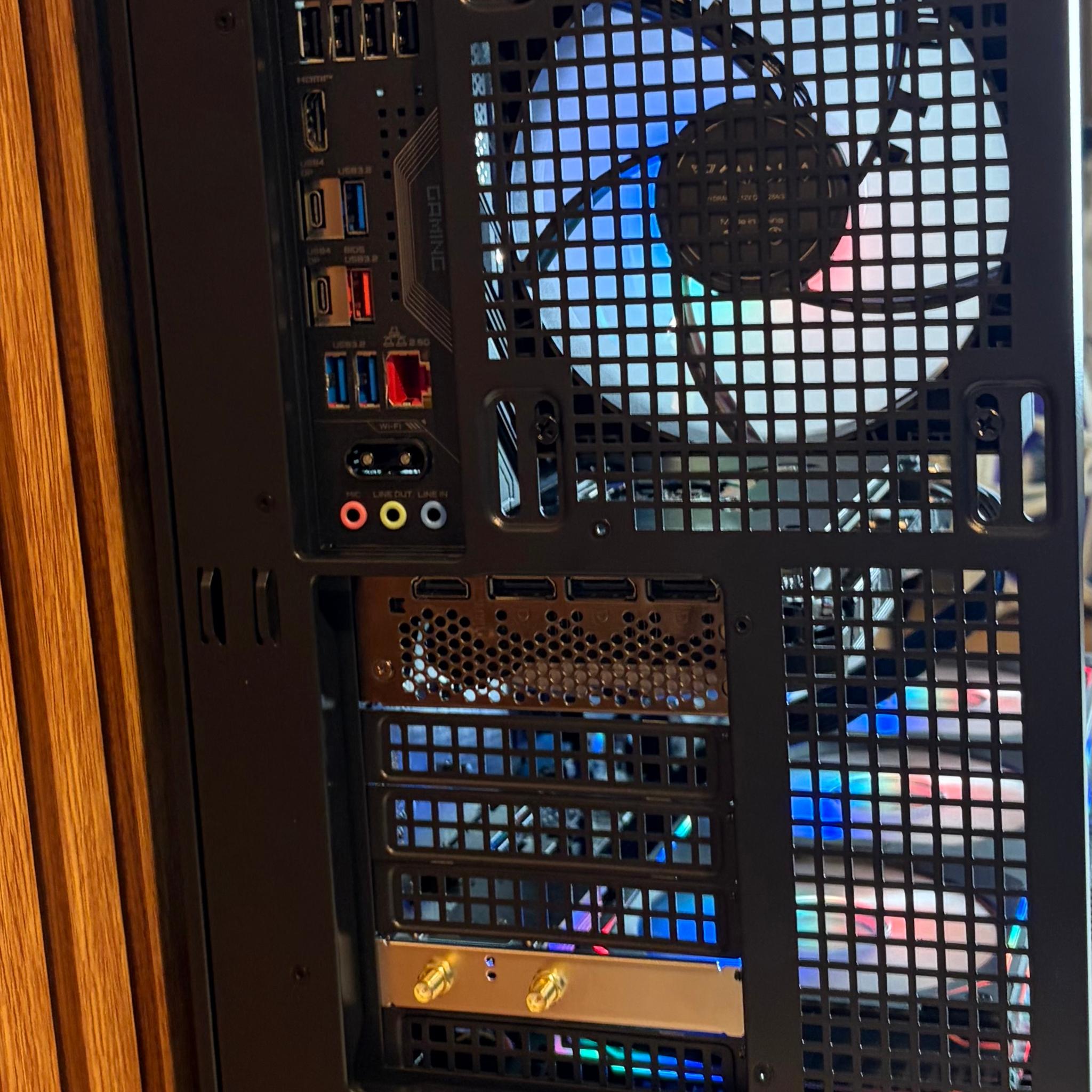 RTX 4070 | RYZEN 5 7600 | 16gb DDR5 | 1TB SSD| 360MM | 750W