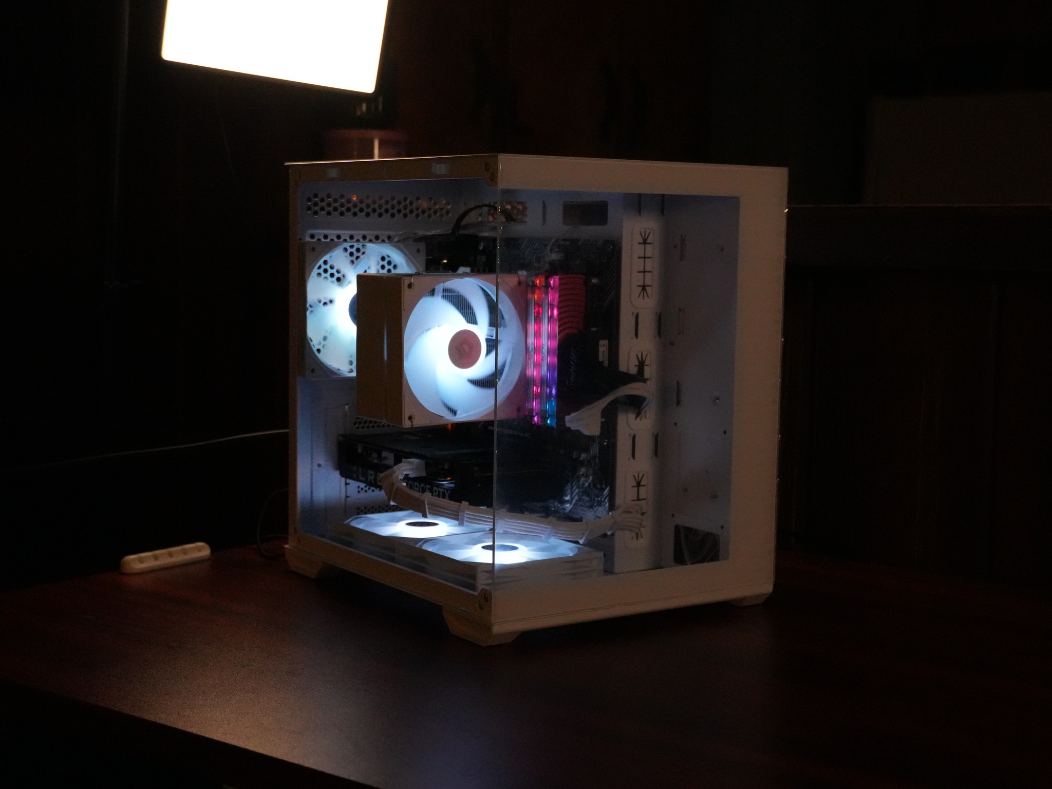 Hydrageddon | RYZEN 7 5700 | RTX 4060 | 16GB DDR4 | 500GB M.2 | WINDOWS 11 + WIFI & BT