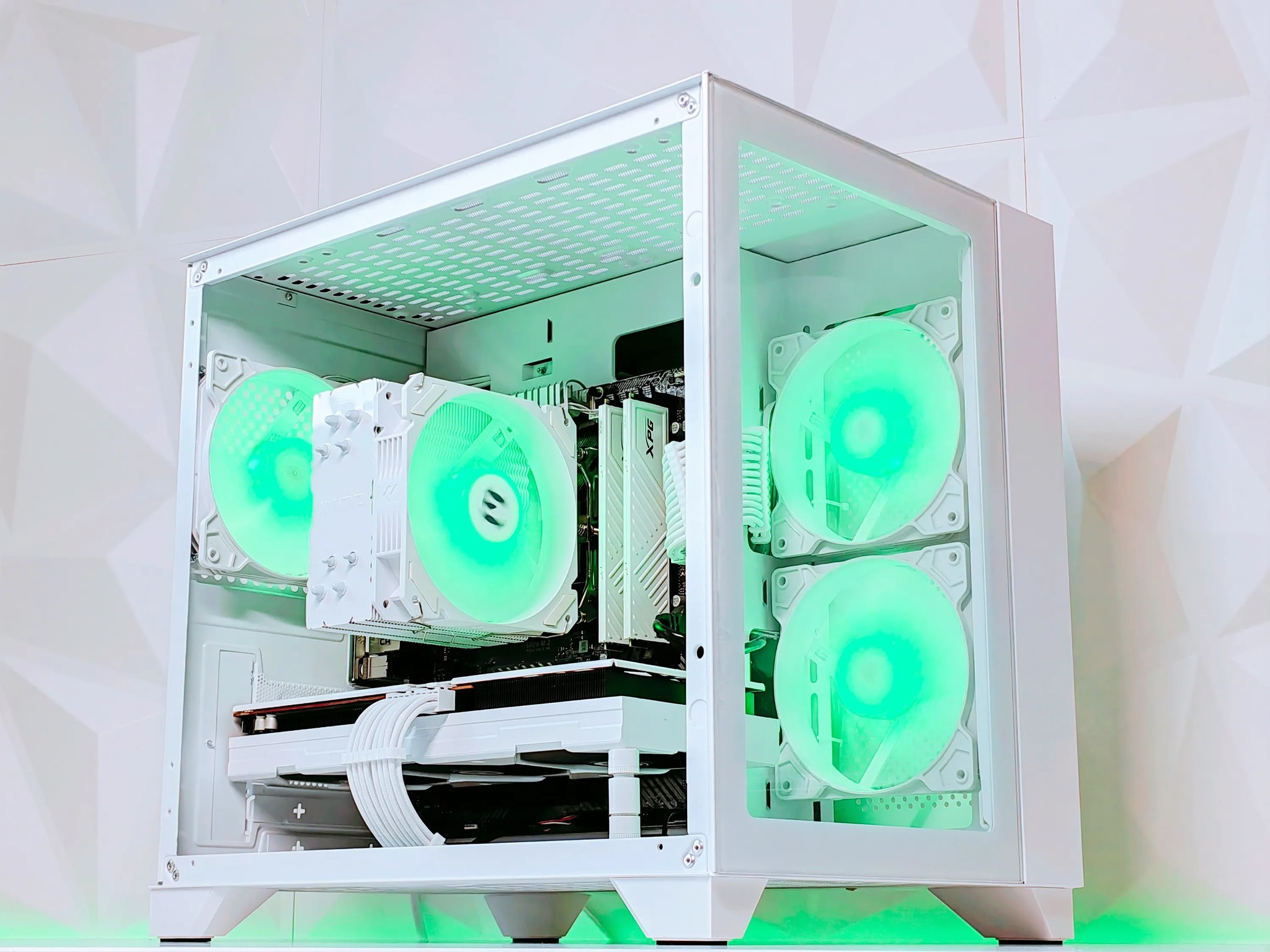🤍🏔️Alaska🏔️❄️Gaming PC❄️AMD RX VEGA 56 8GB❄️AMD Ryzen 7 1700 8 core❄️16GB DDR4❄️500GB NVME SSD