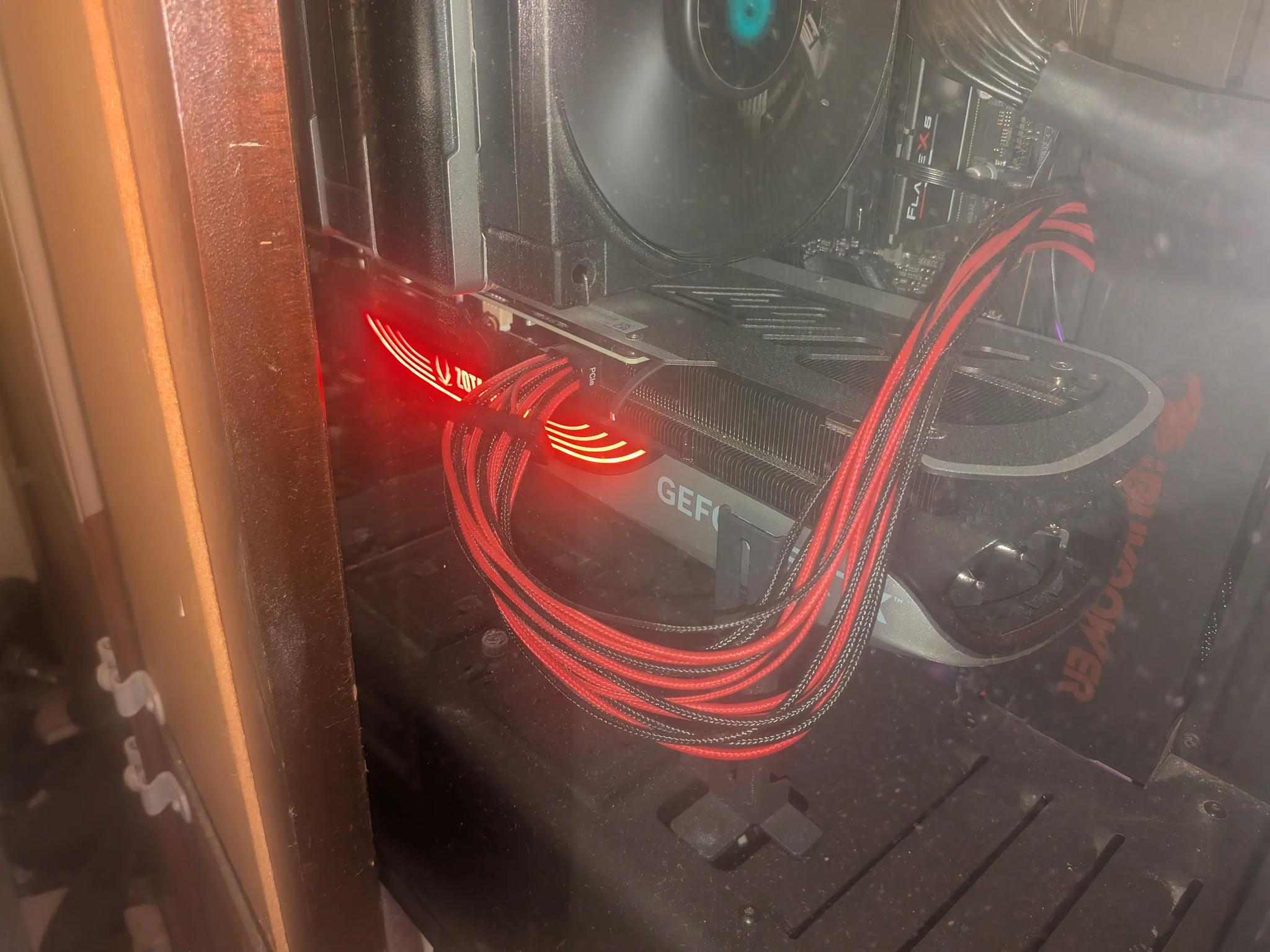 ZOTAC GAMING GeForce RTX 4070 Ti Trinity OC